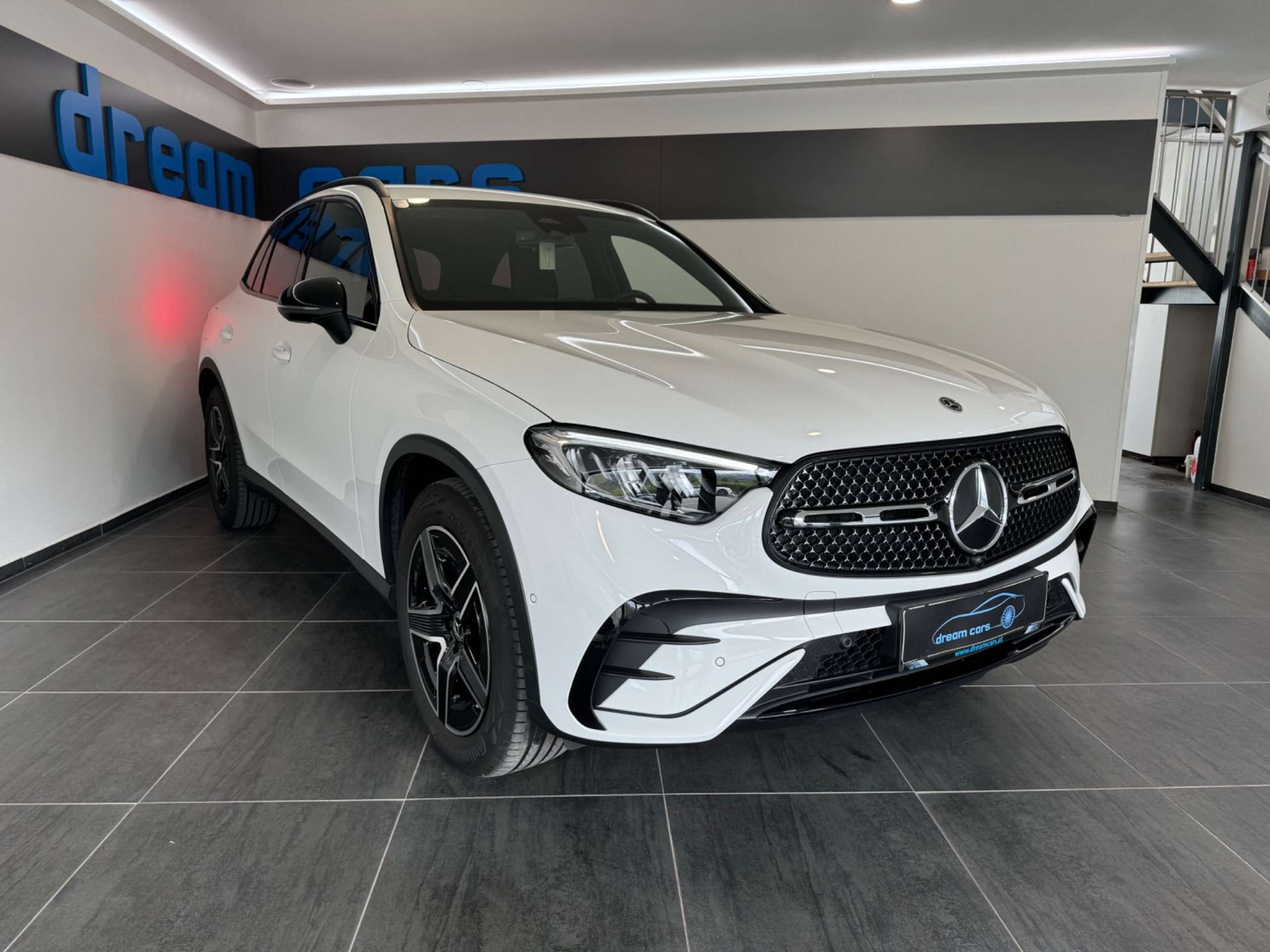 Mercedes-Benz - GLC 220