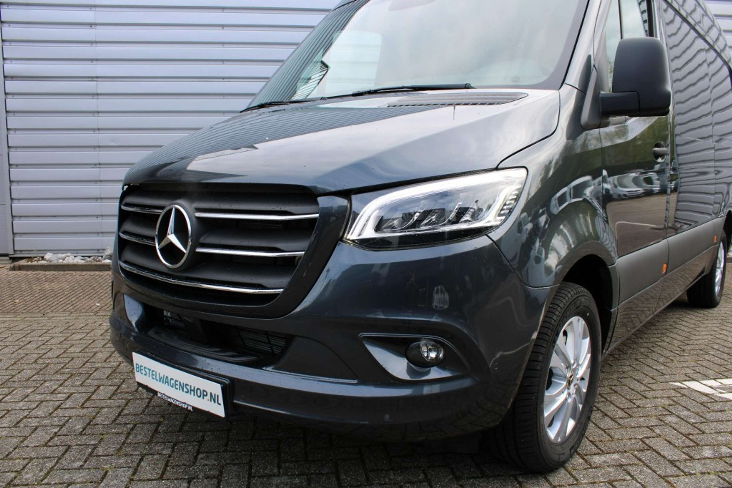 Mercedes-Benz - Sprinter