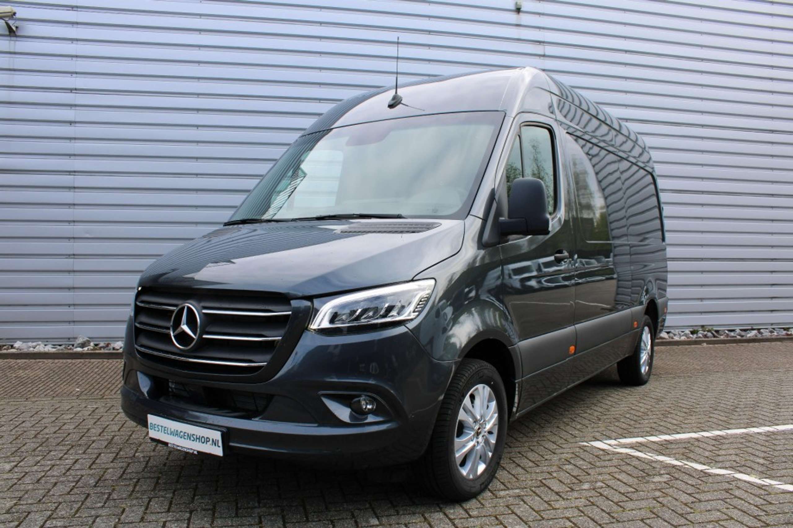 Mercedes-Benz - Sprinter