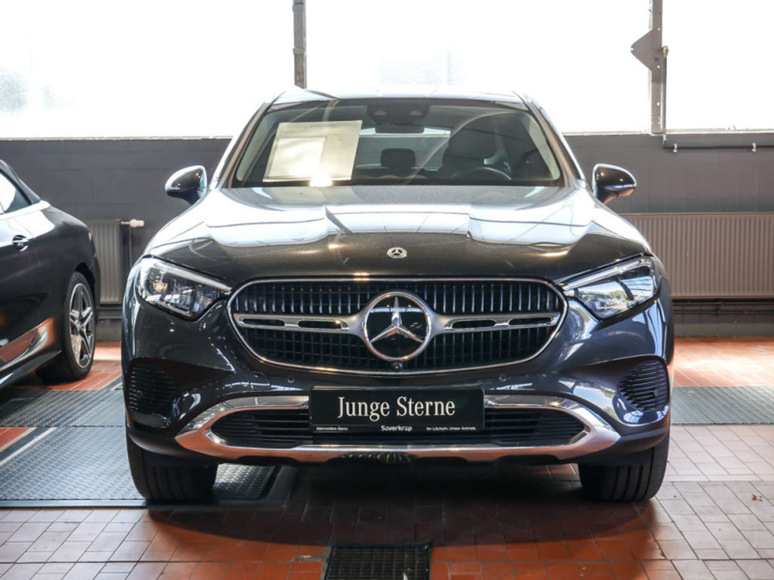 Mercedes-Benz - GLC 300