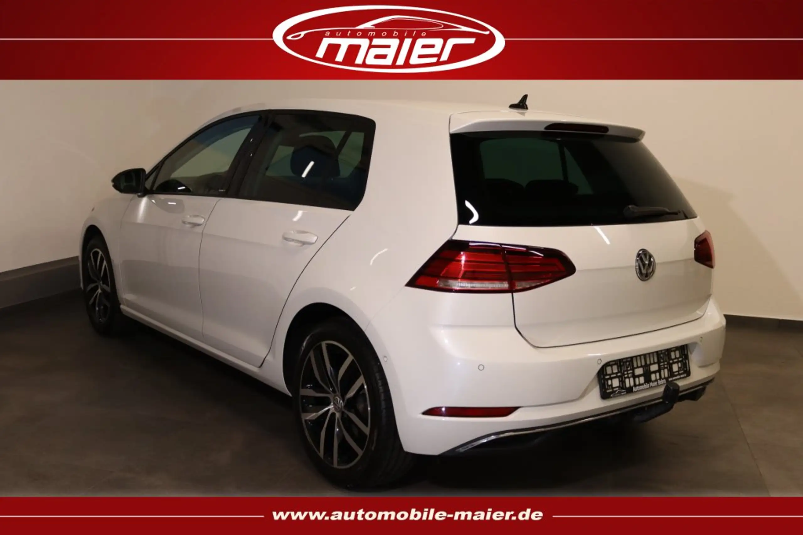 Volkswagen - Golf