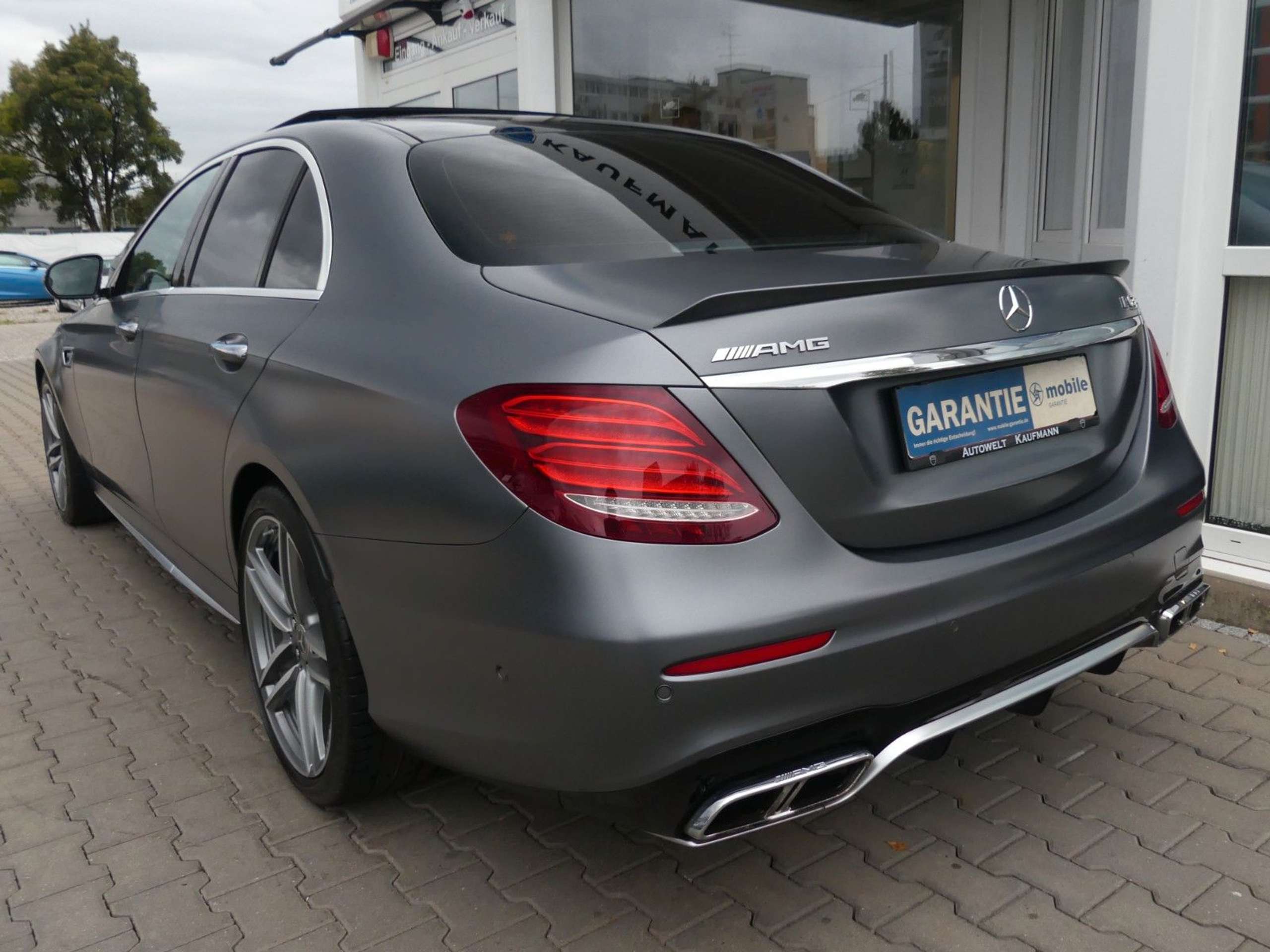 Mercedes-Benz - E 63 AMG