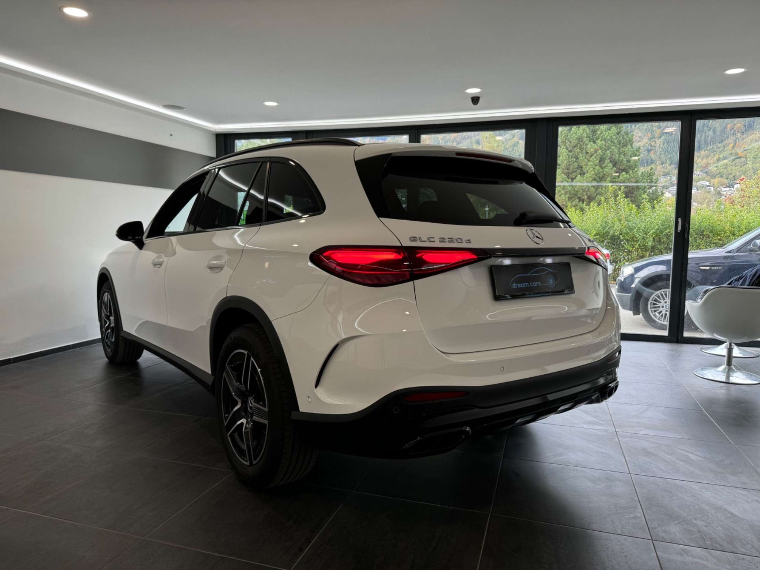 Mercedes-Benz - GLC 220