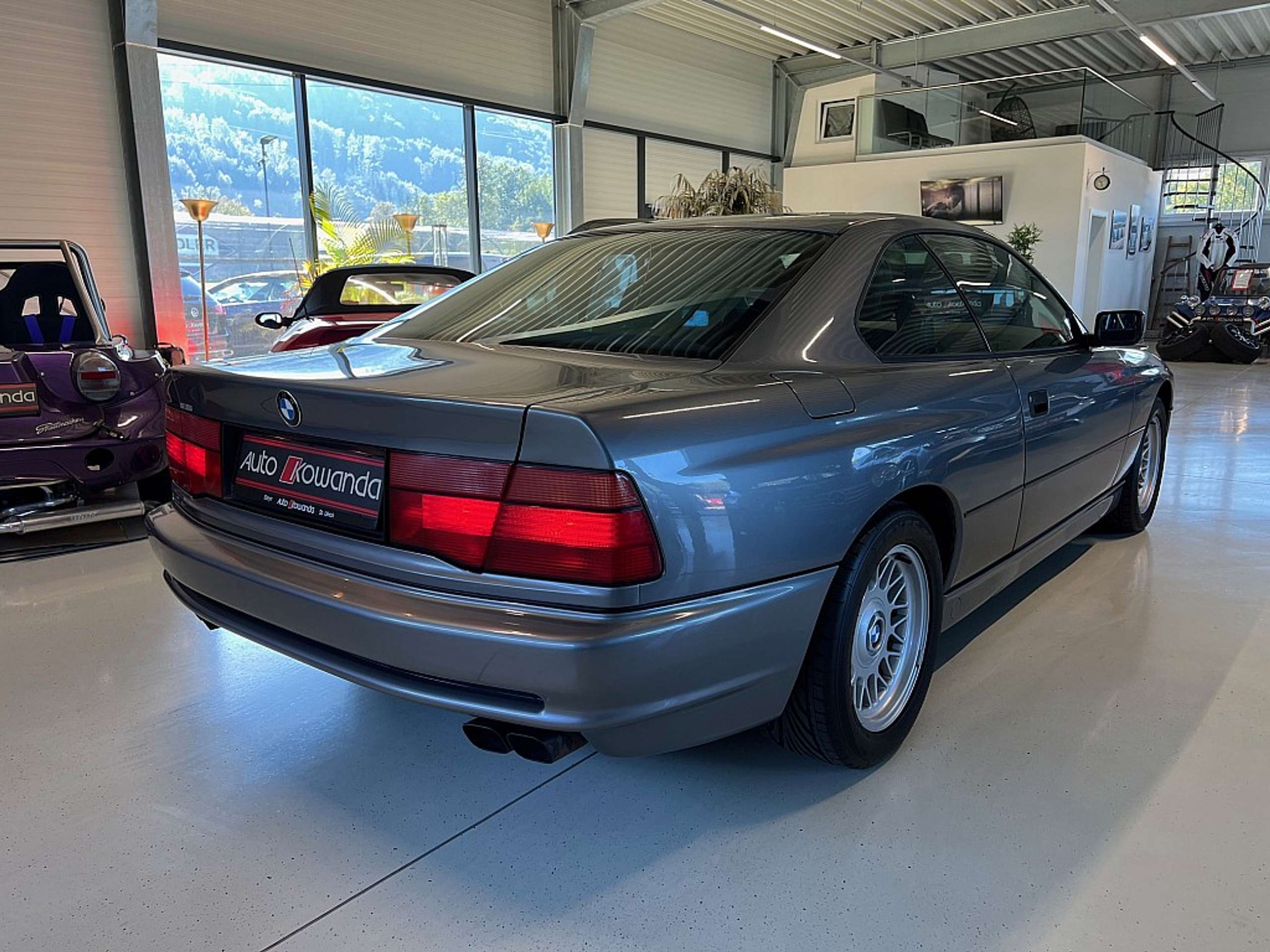 BMW - 850