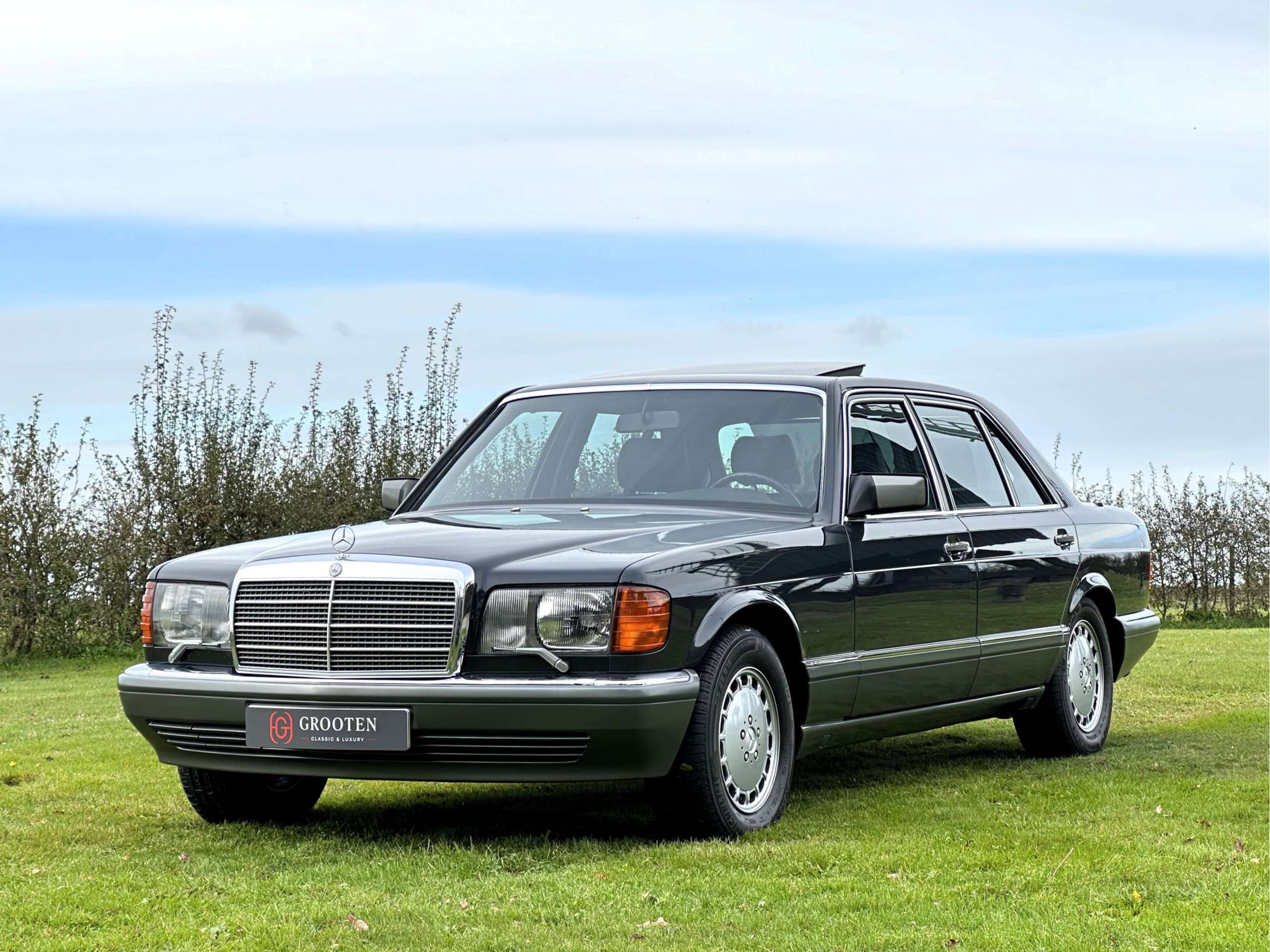 Mercedes-Benz - S 560