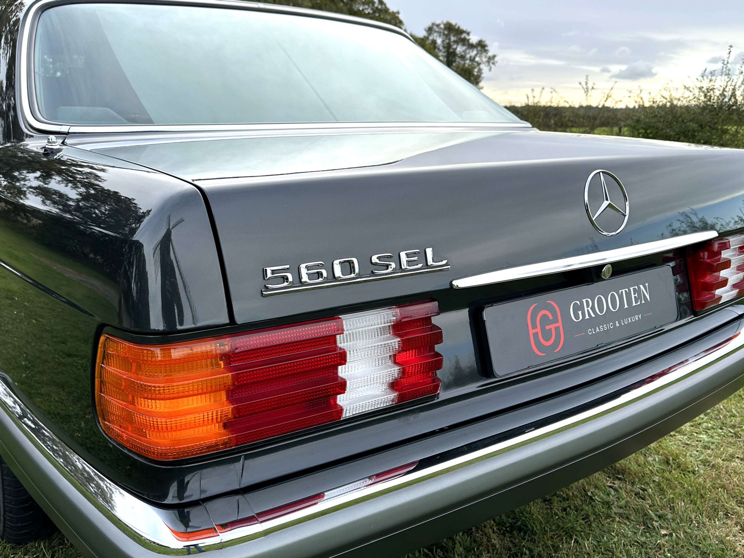 Mercedes-Benz - S 560