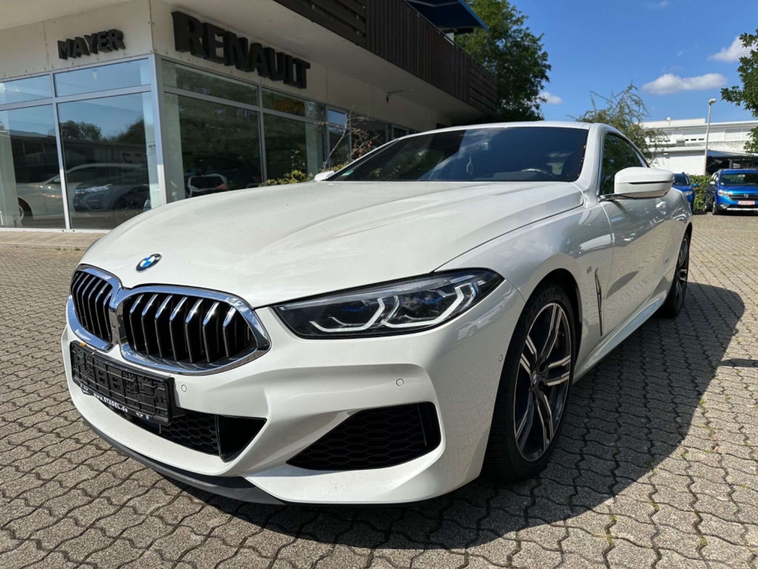 BMW - M850