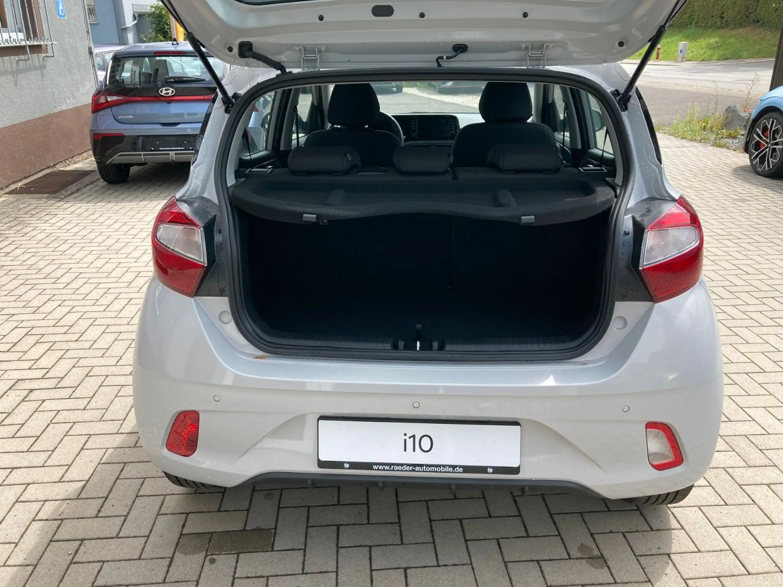 Hyundai - i10