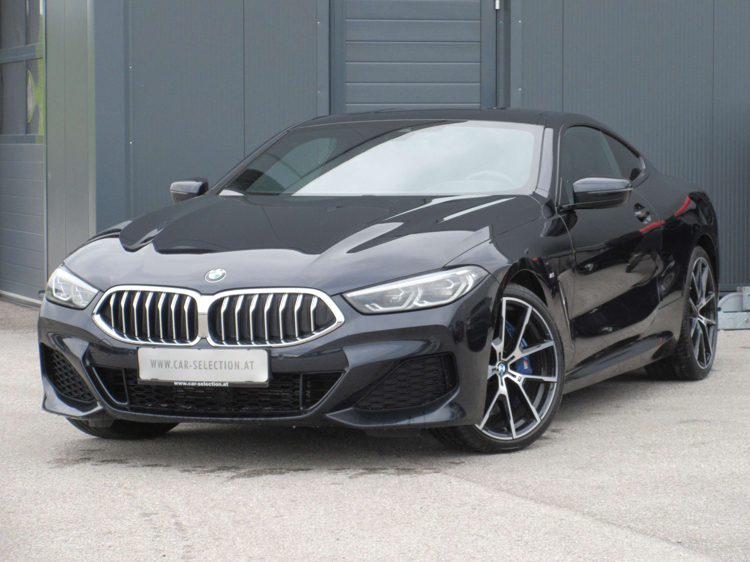 BMW - 840