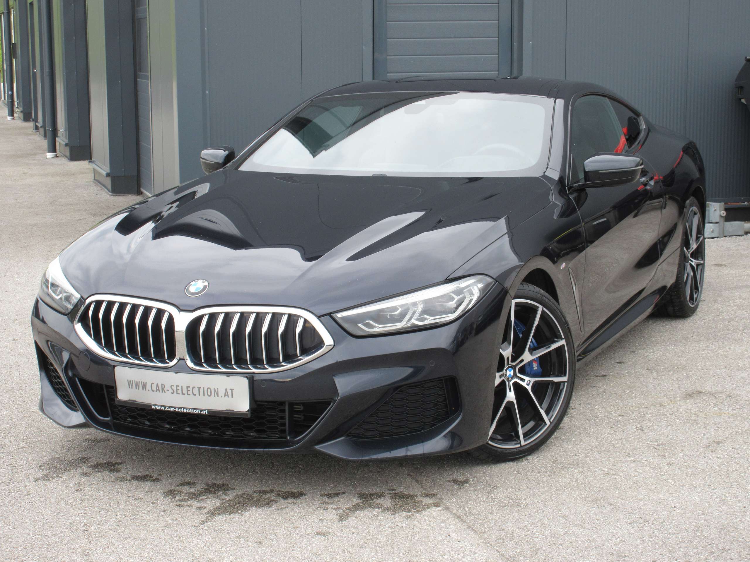 BMW - 840