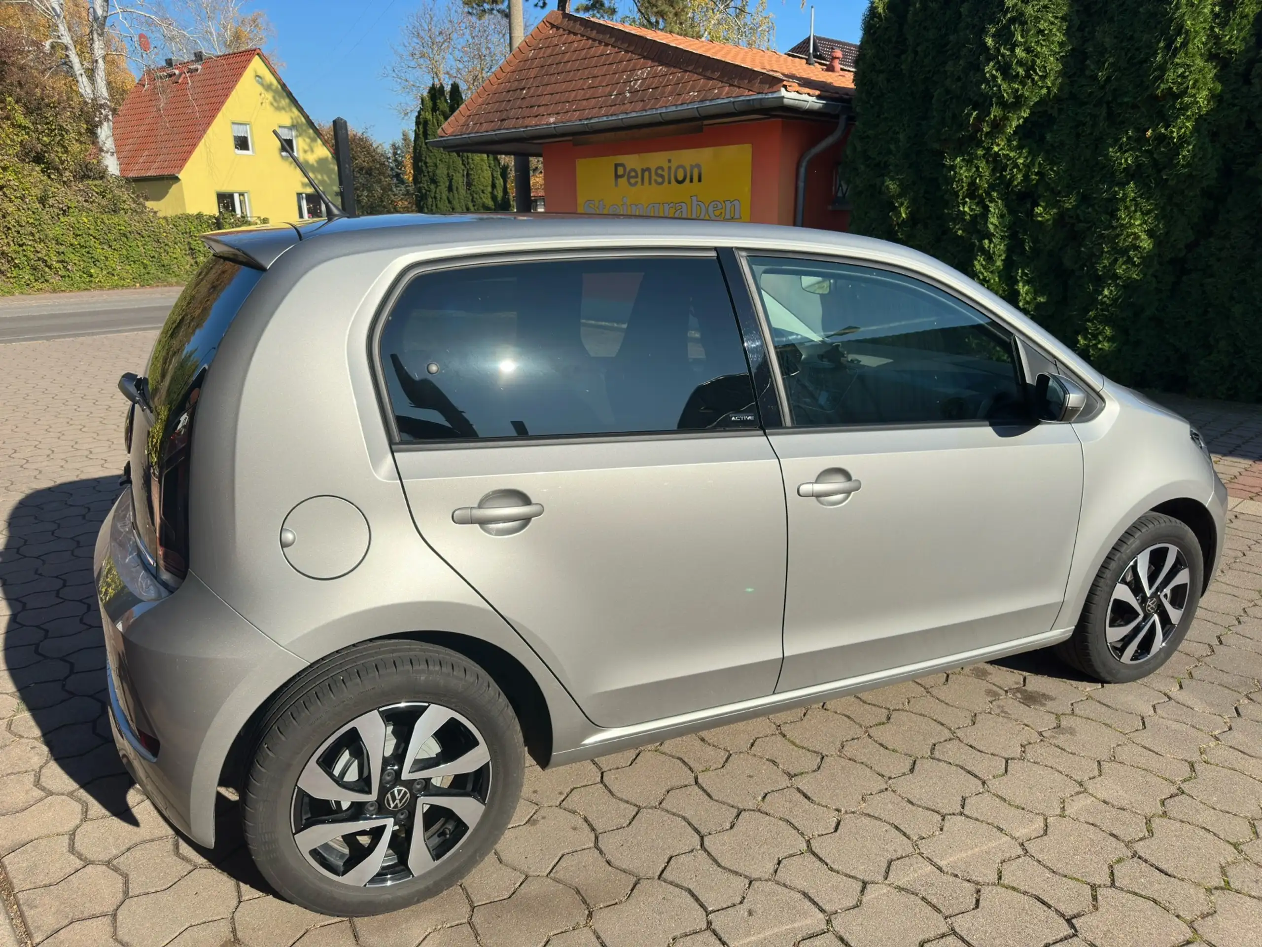 Volkswagen - up!