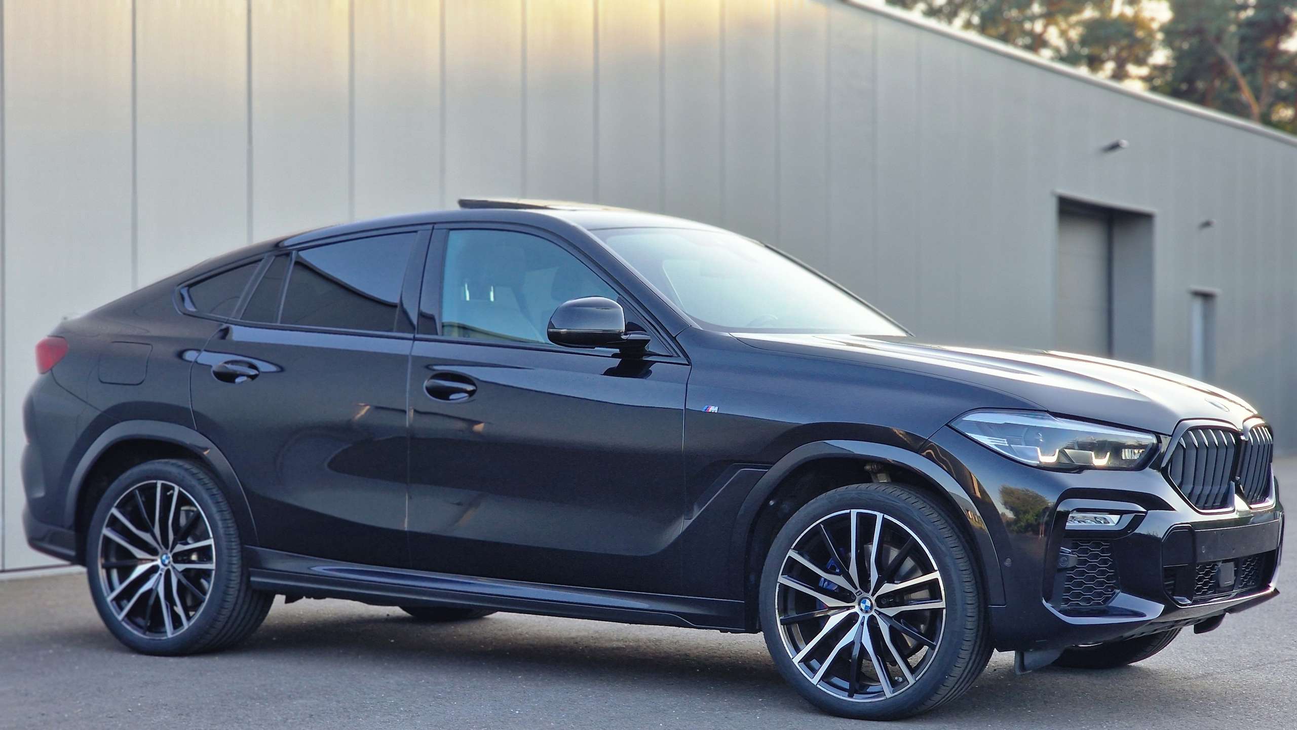 BMW - X6