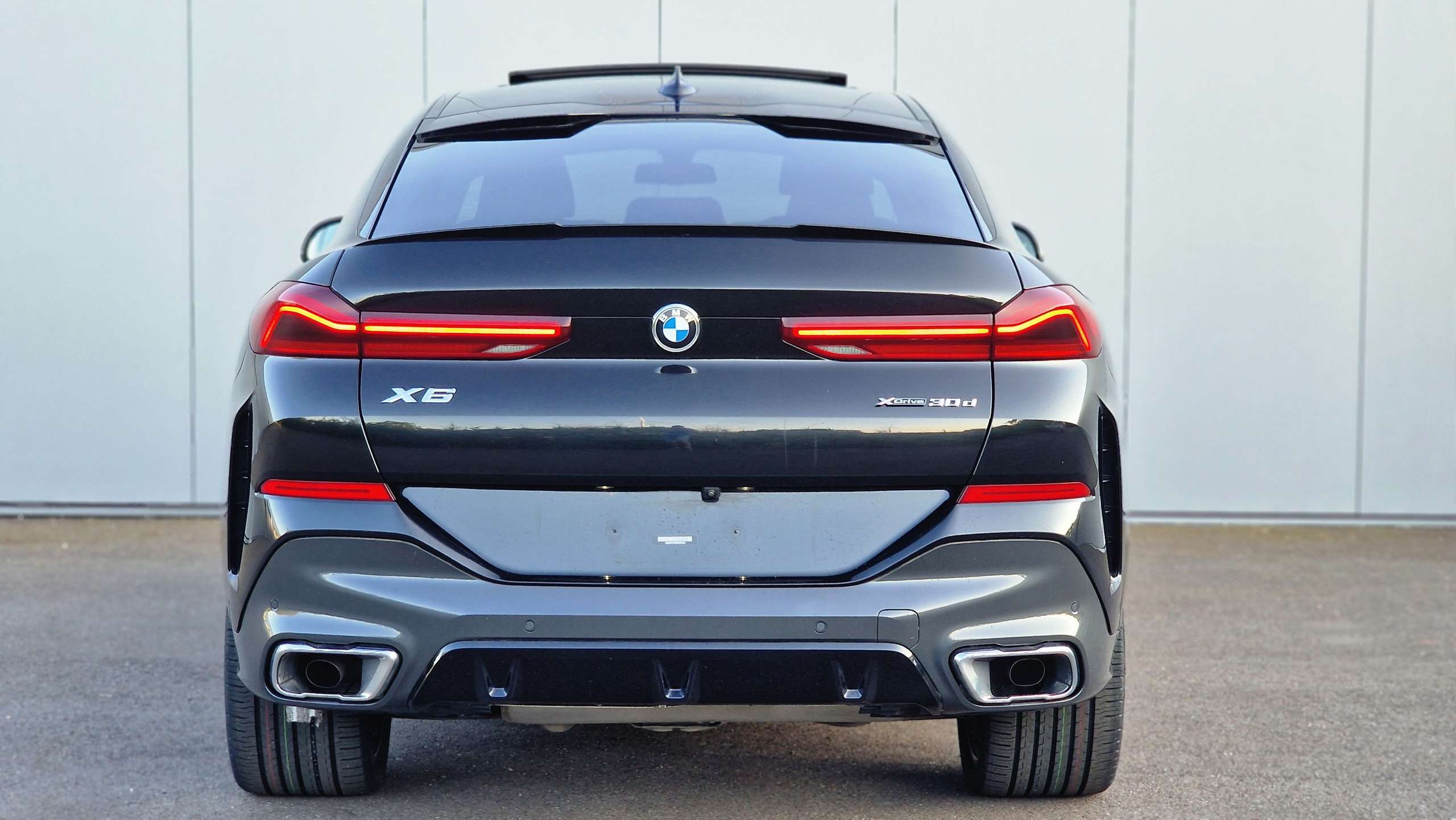 BMW - X6