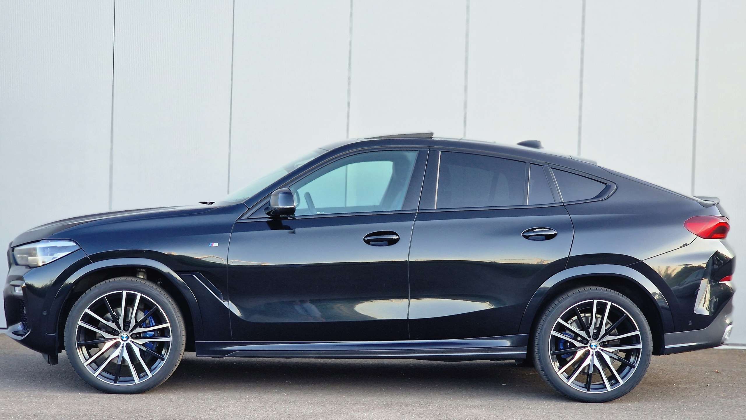 BMW - X6