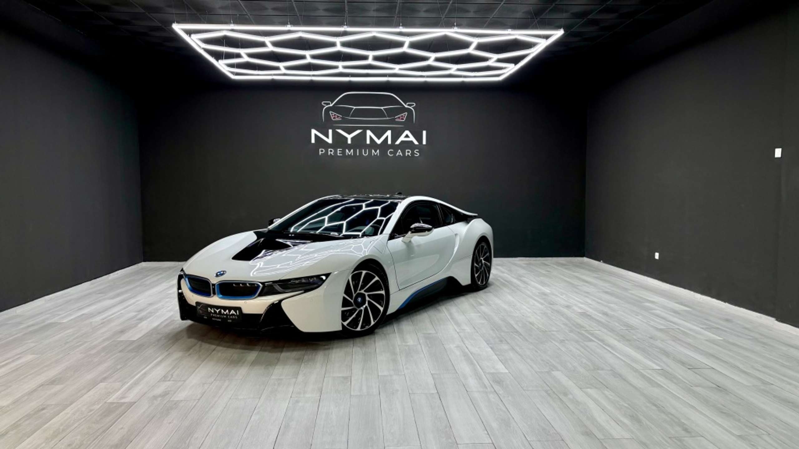 BMW - i8