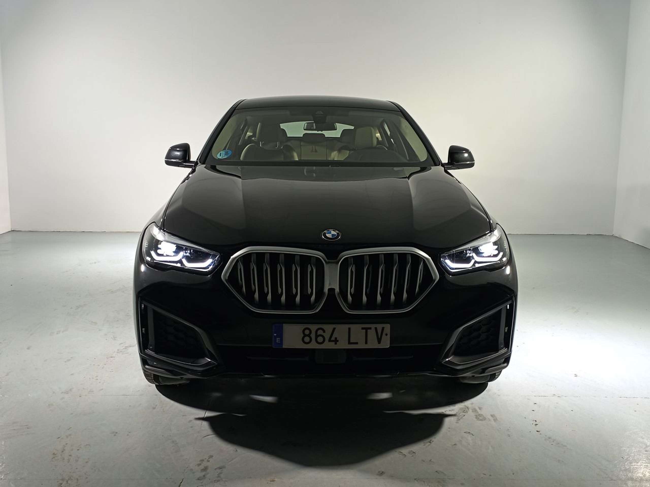 BMW - X6