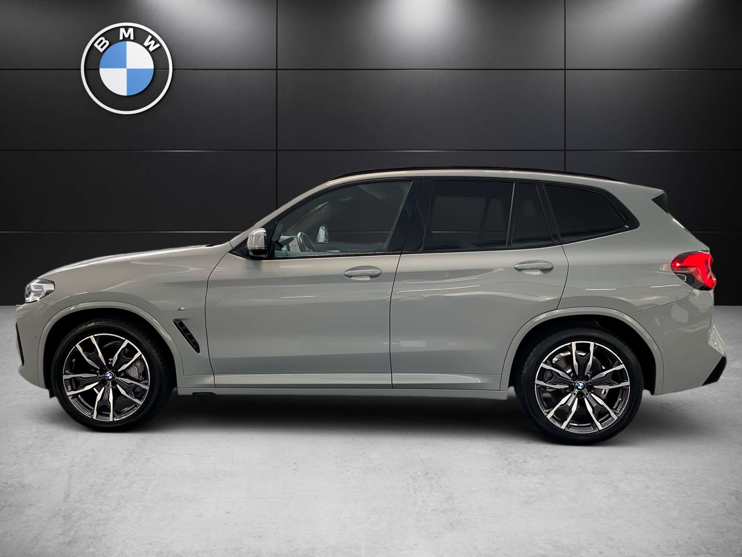 BMW - X3