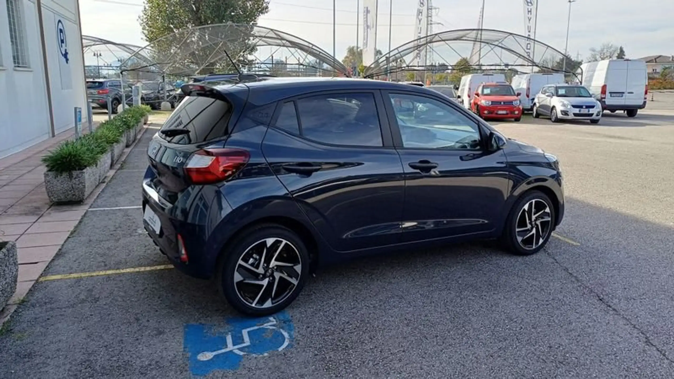 Hyundai - i10