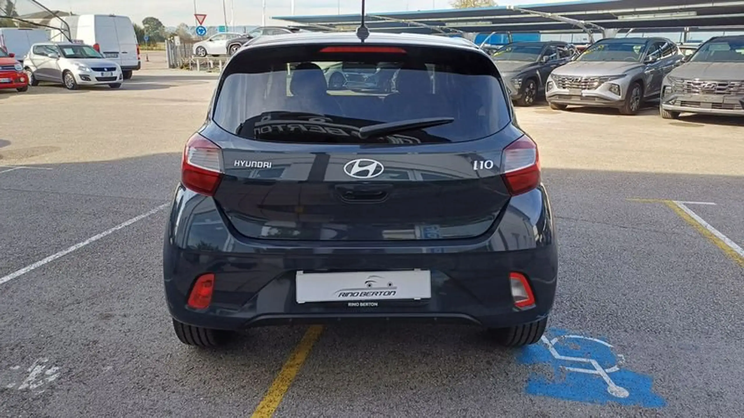 Hyundai - i10