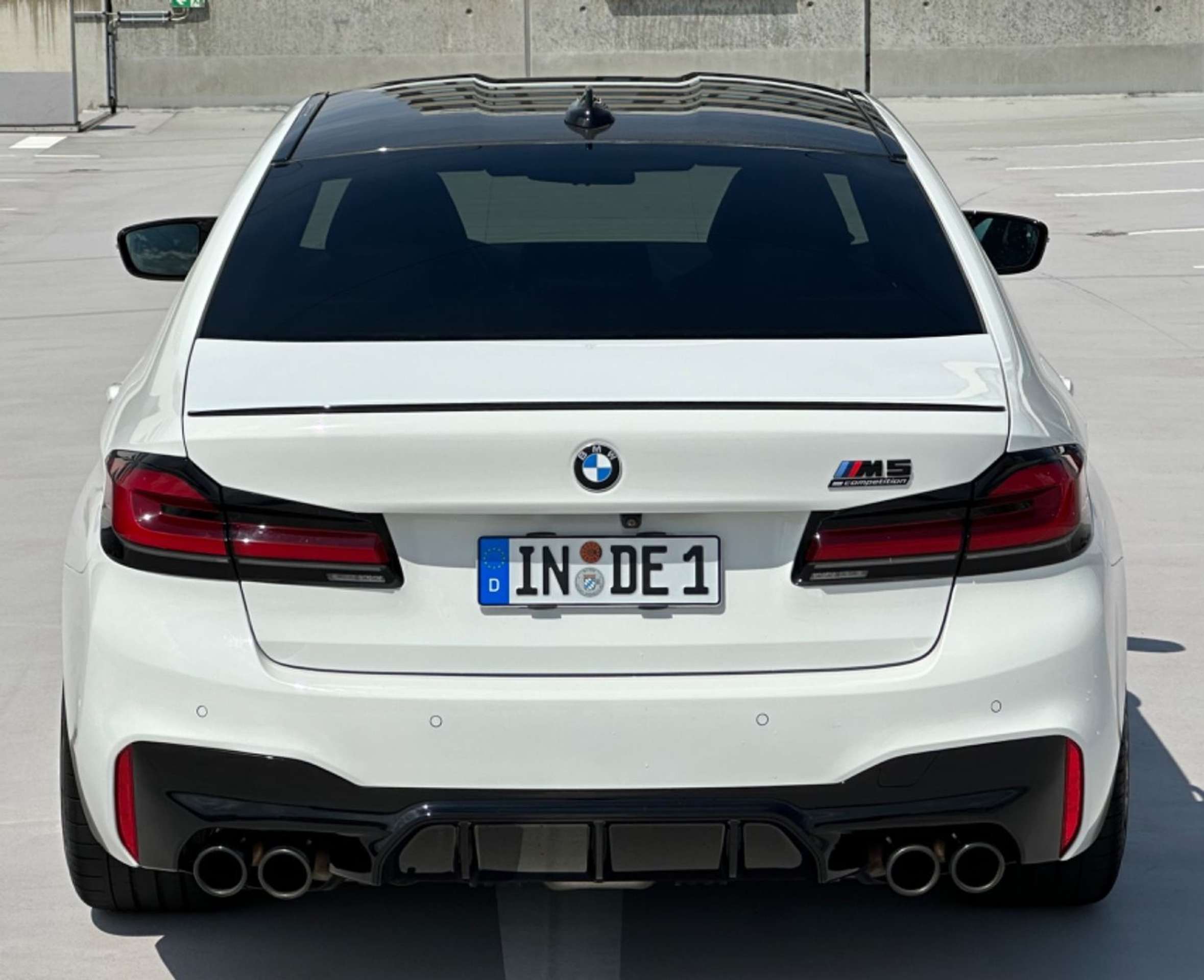 BMW - M5