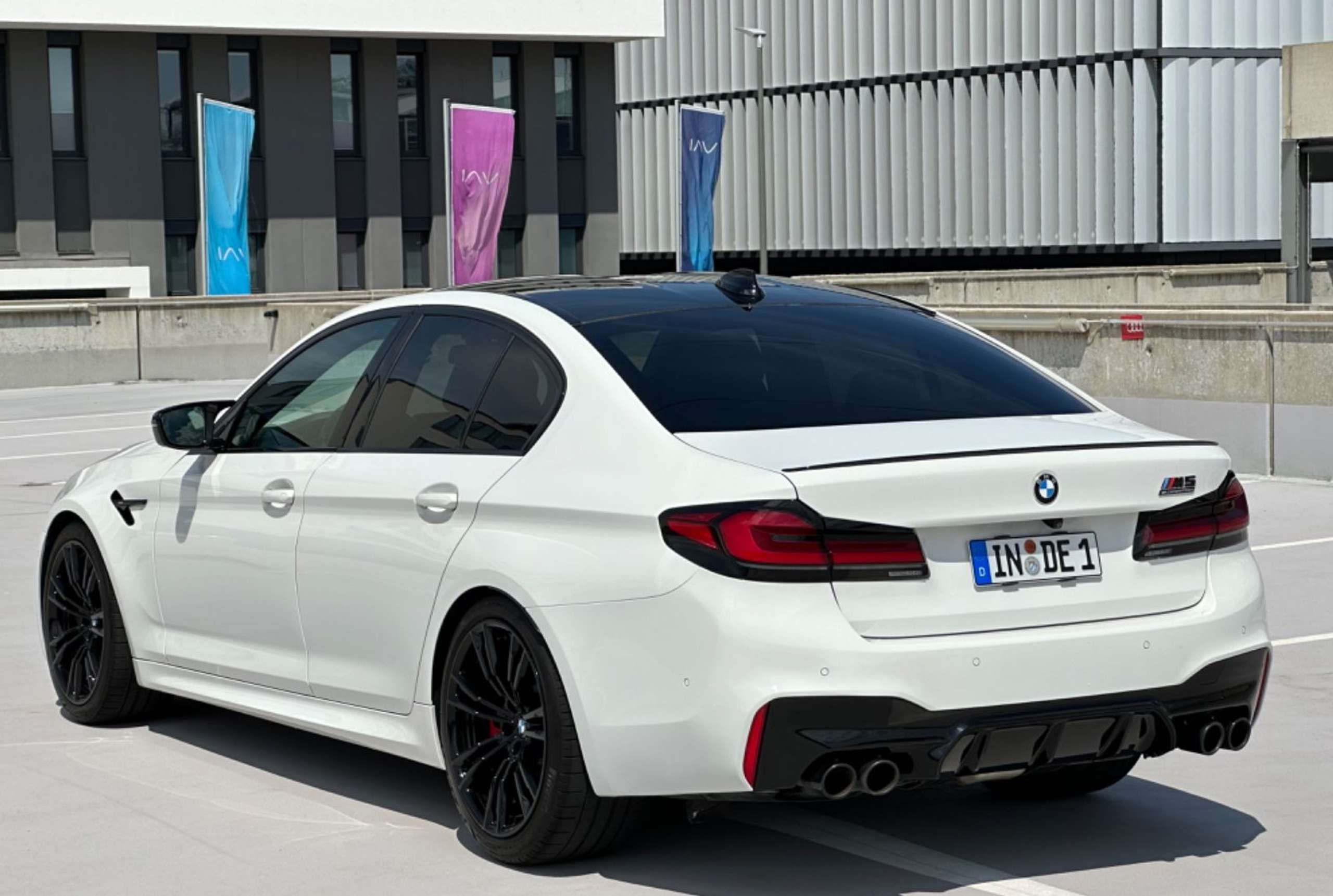 BMW - M5