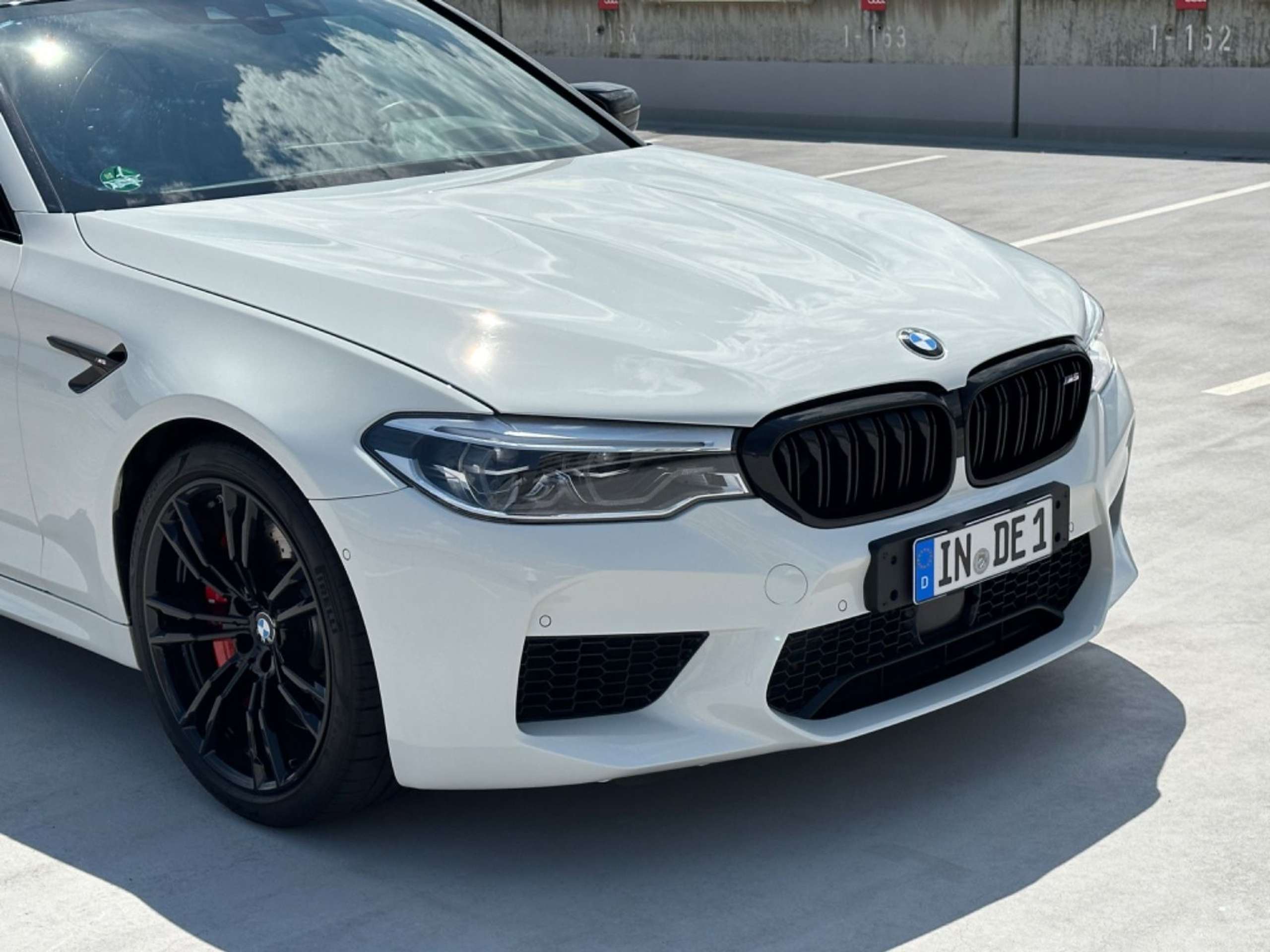 BMW - M5