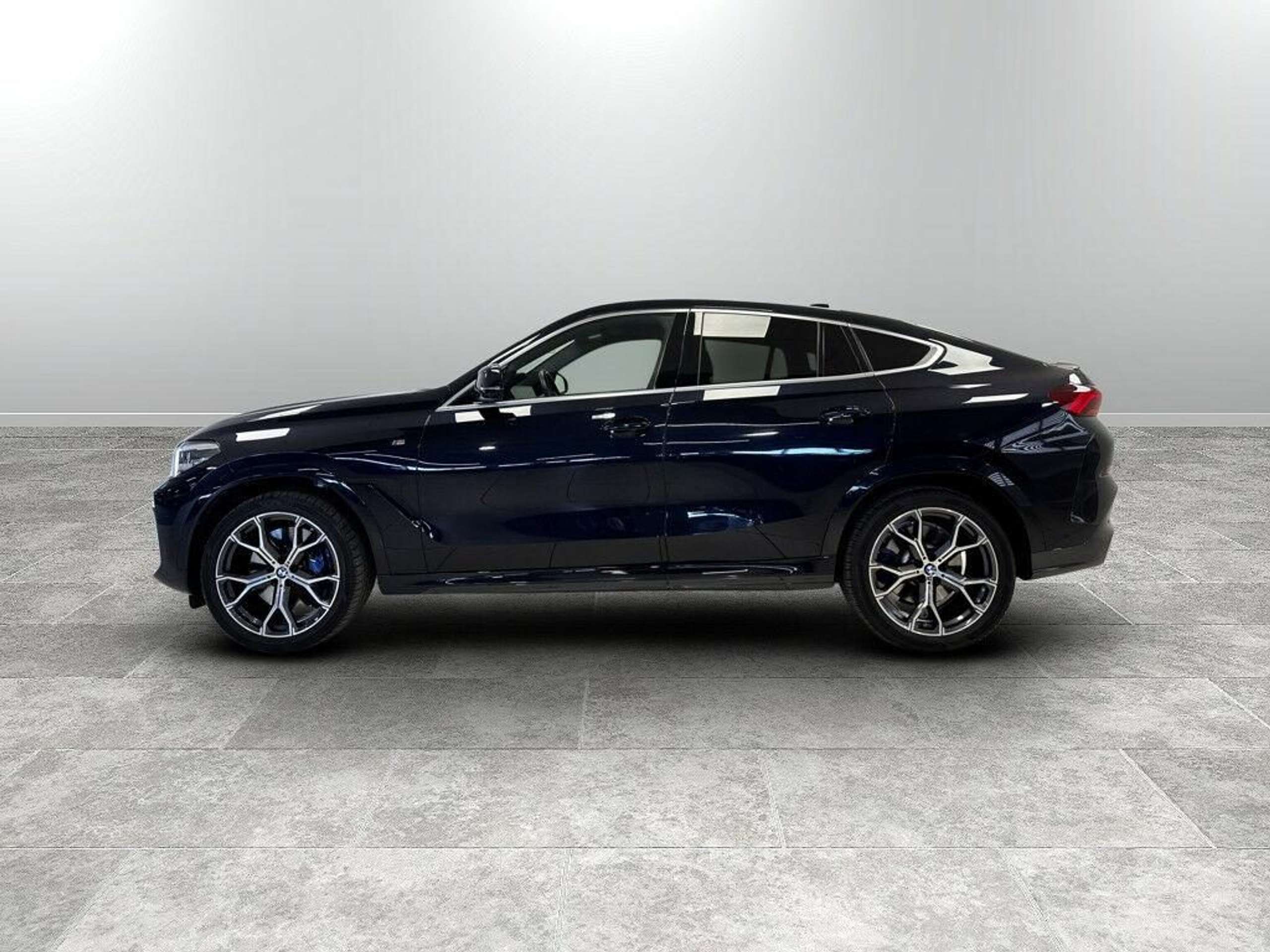 BMW - X6