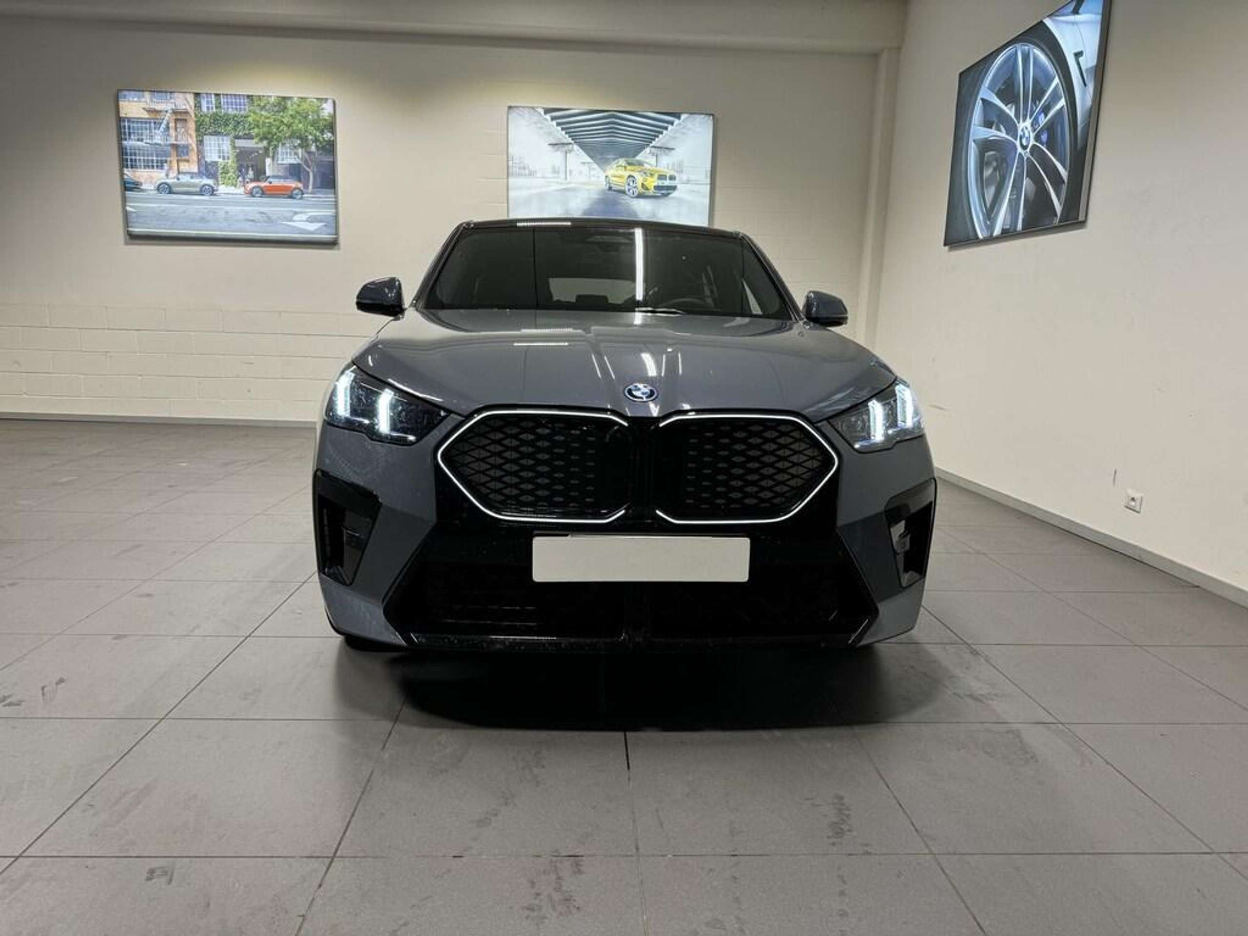 BMW - iX2