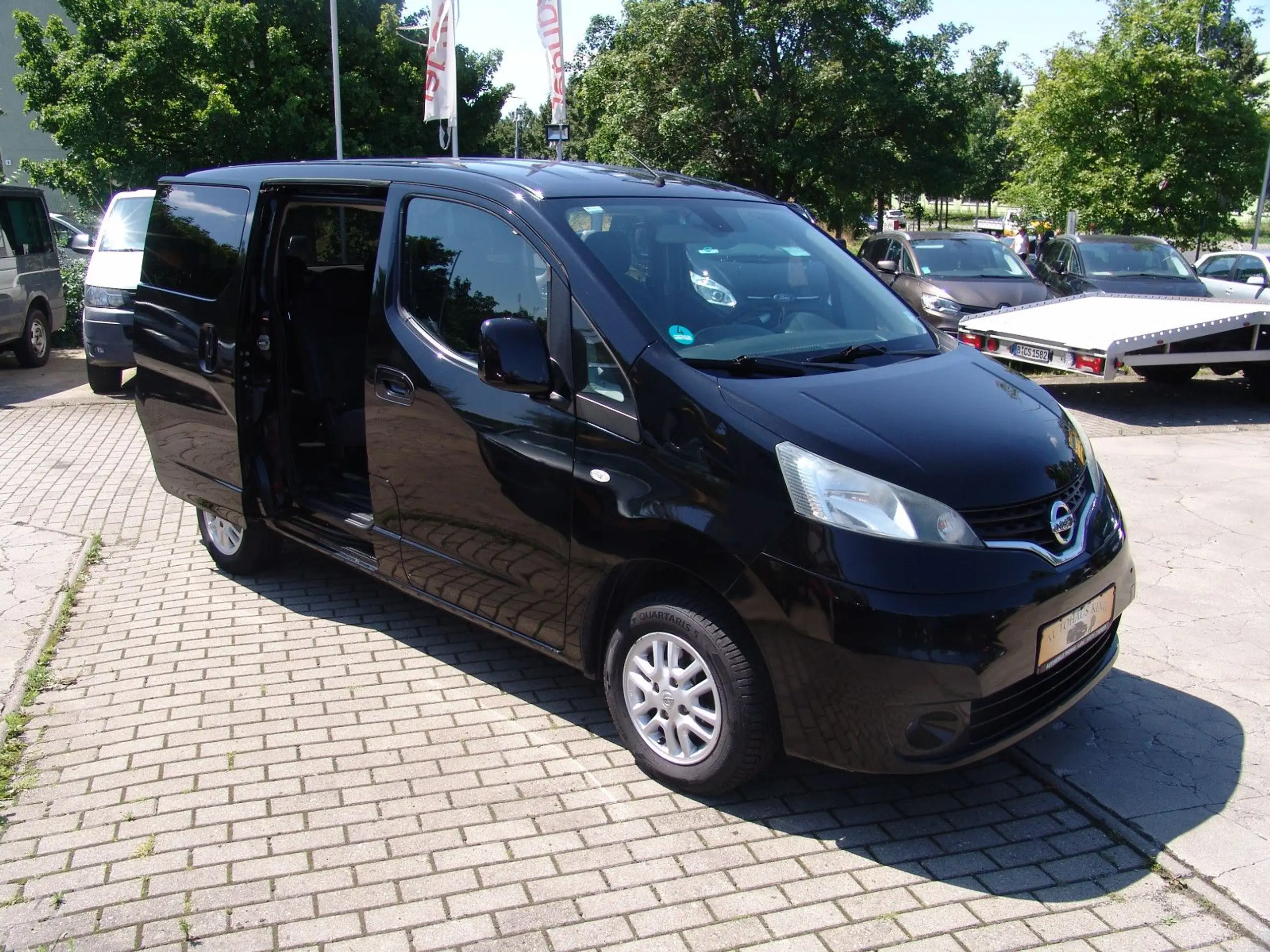 Nissan - NV200