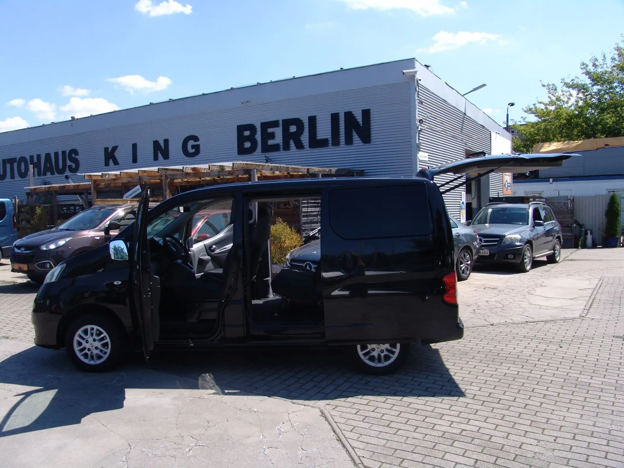 Nissan - NV200