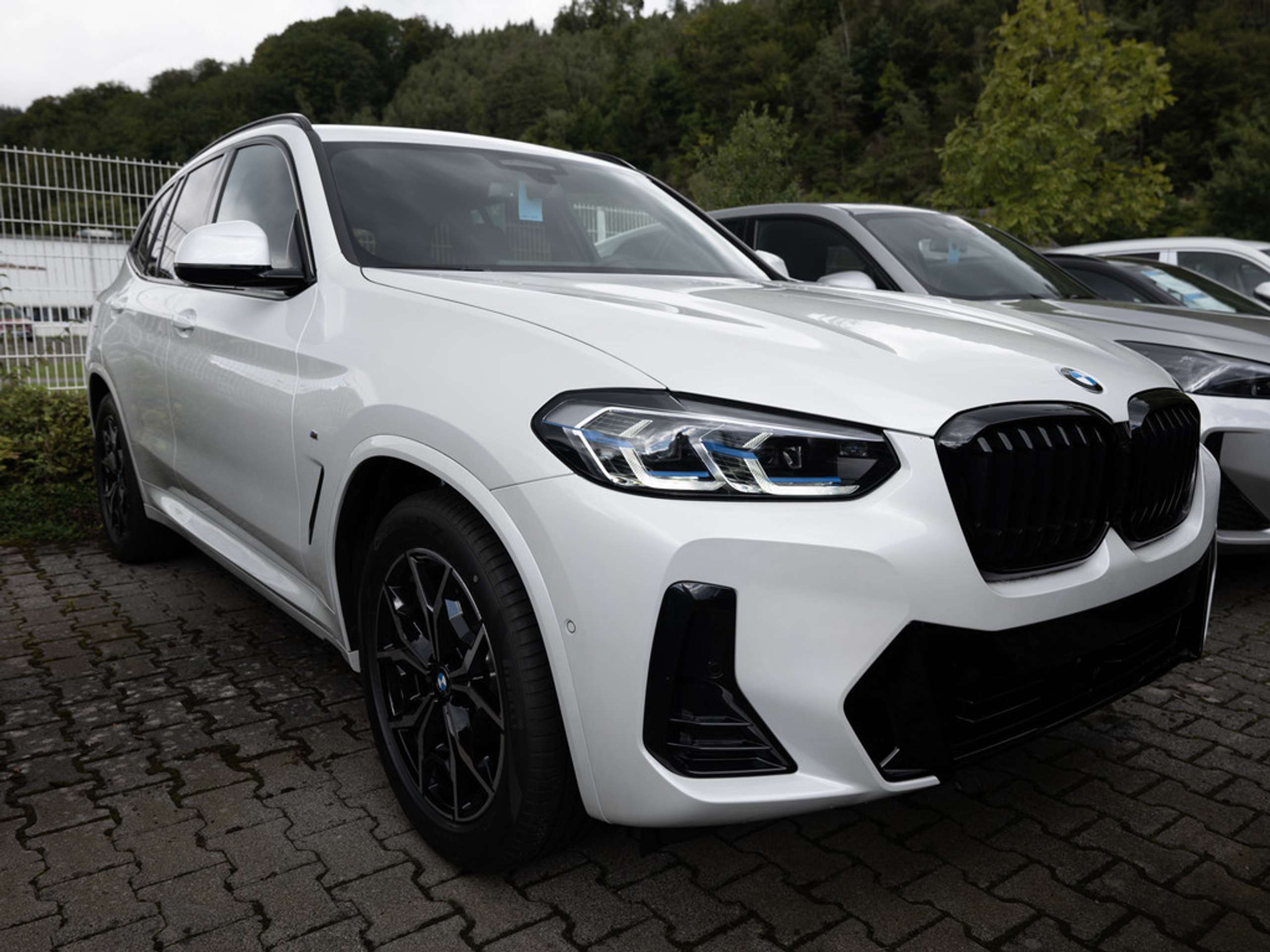 BMW - X3