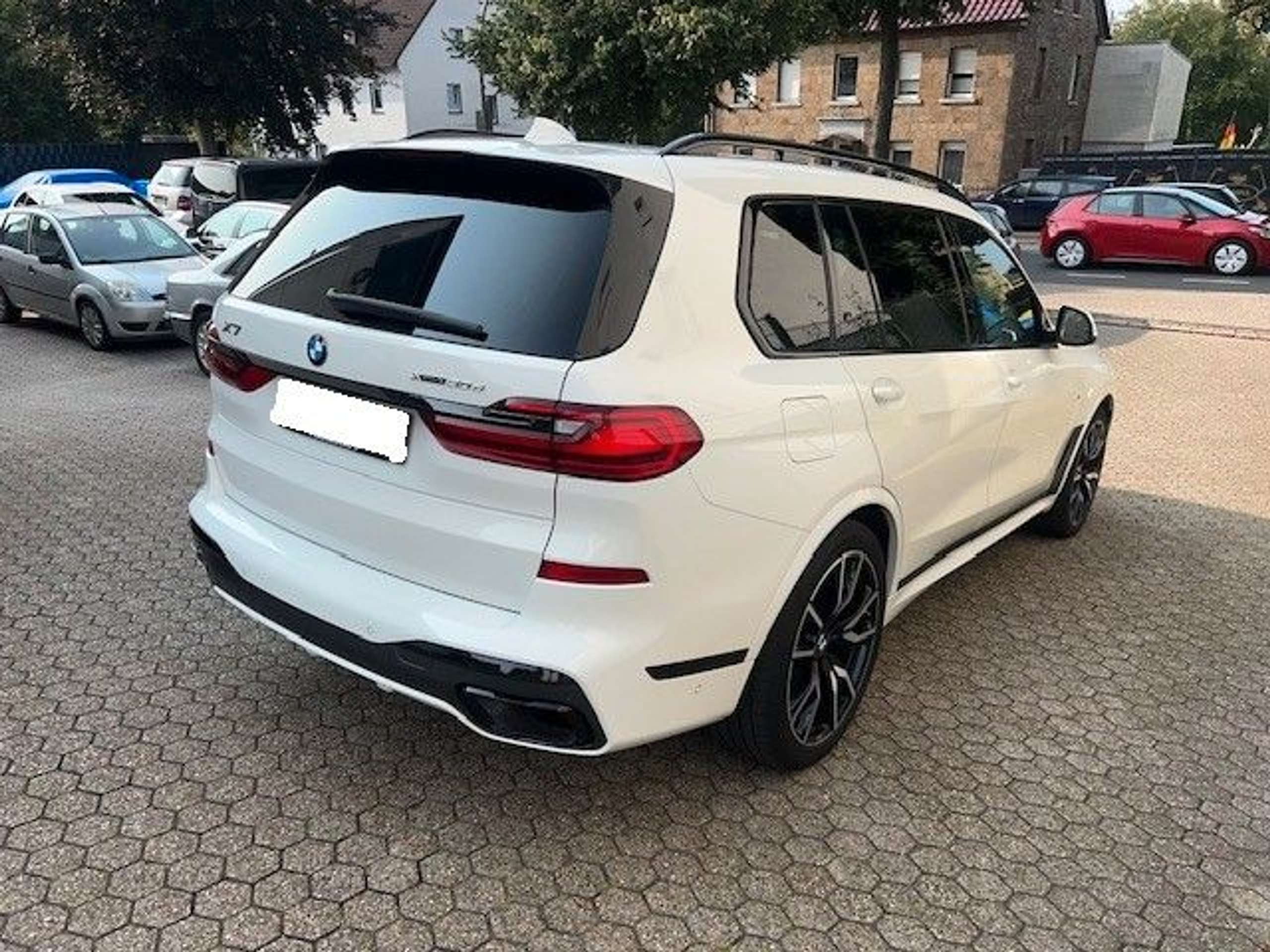 BMW - X7