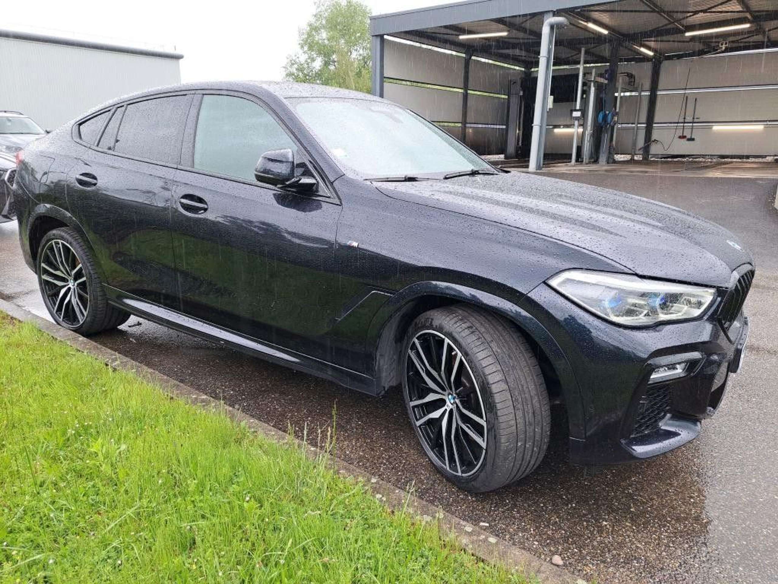 BMW - X6