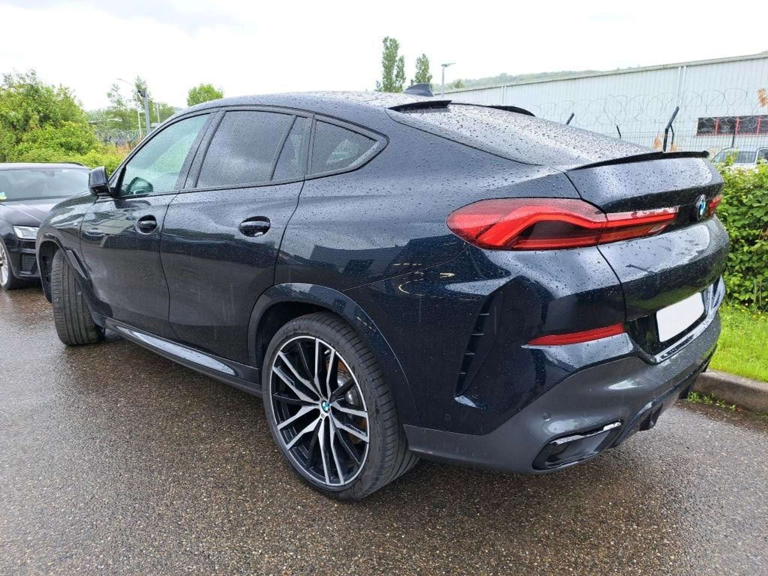 BMW - X6