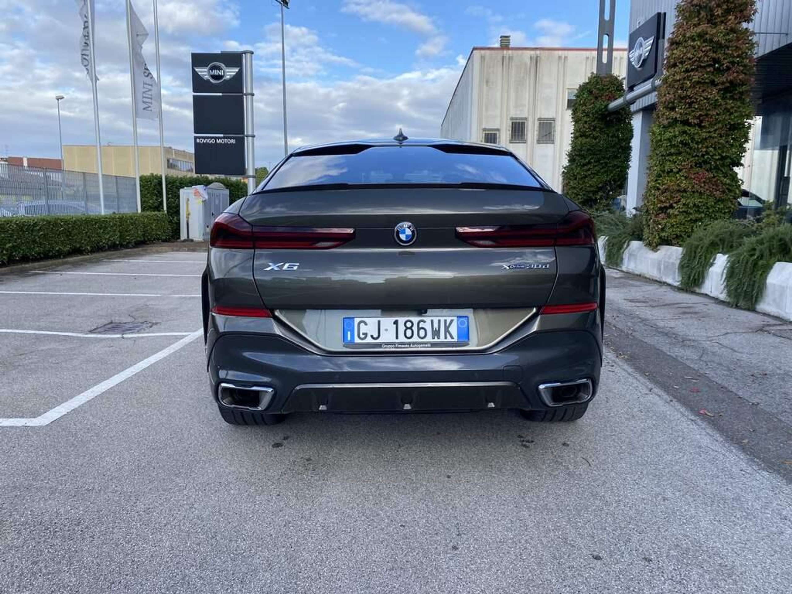 BMW - X6