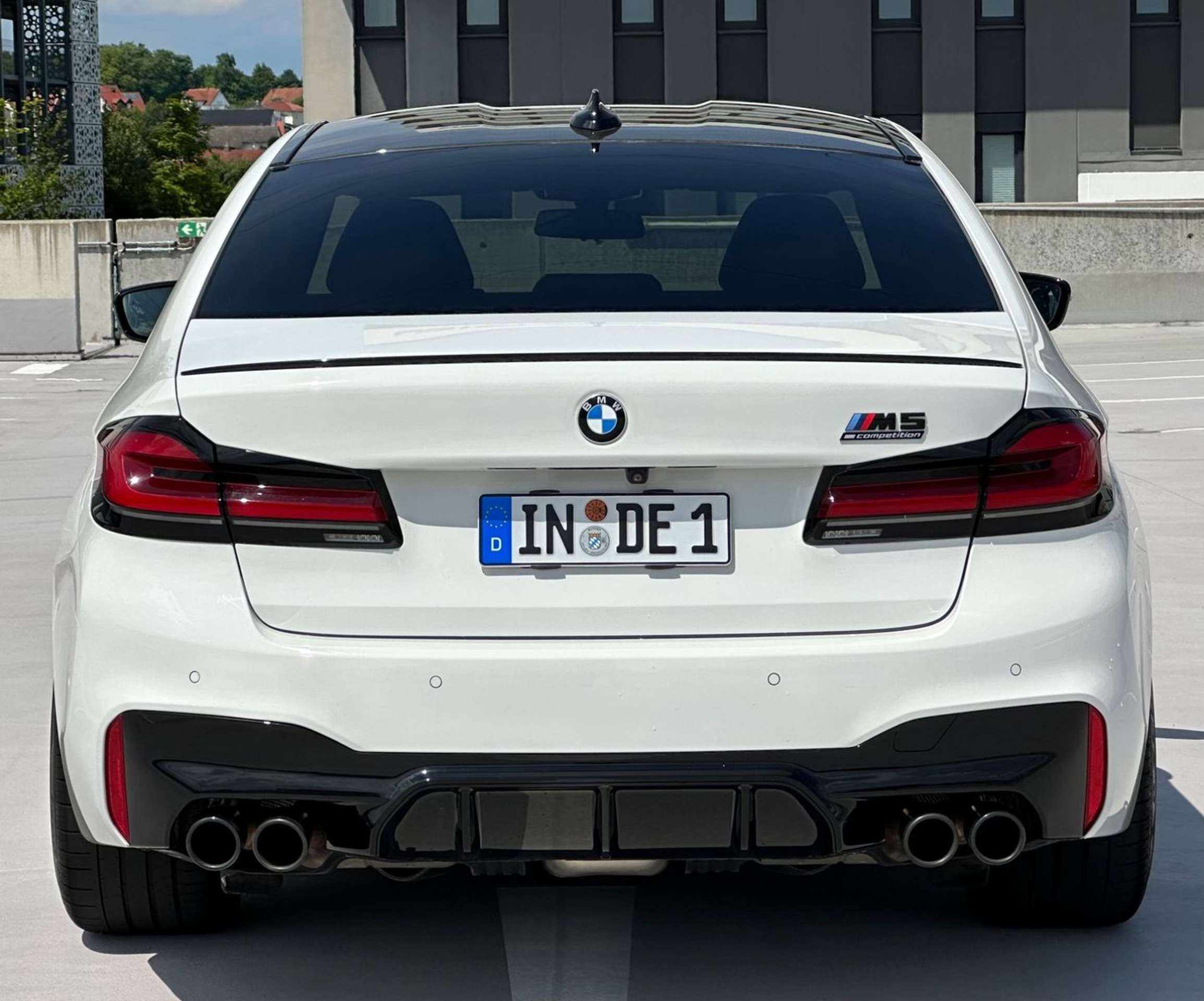 BMW - M5