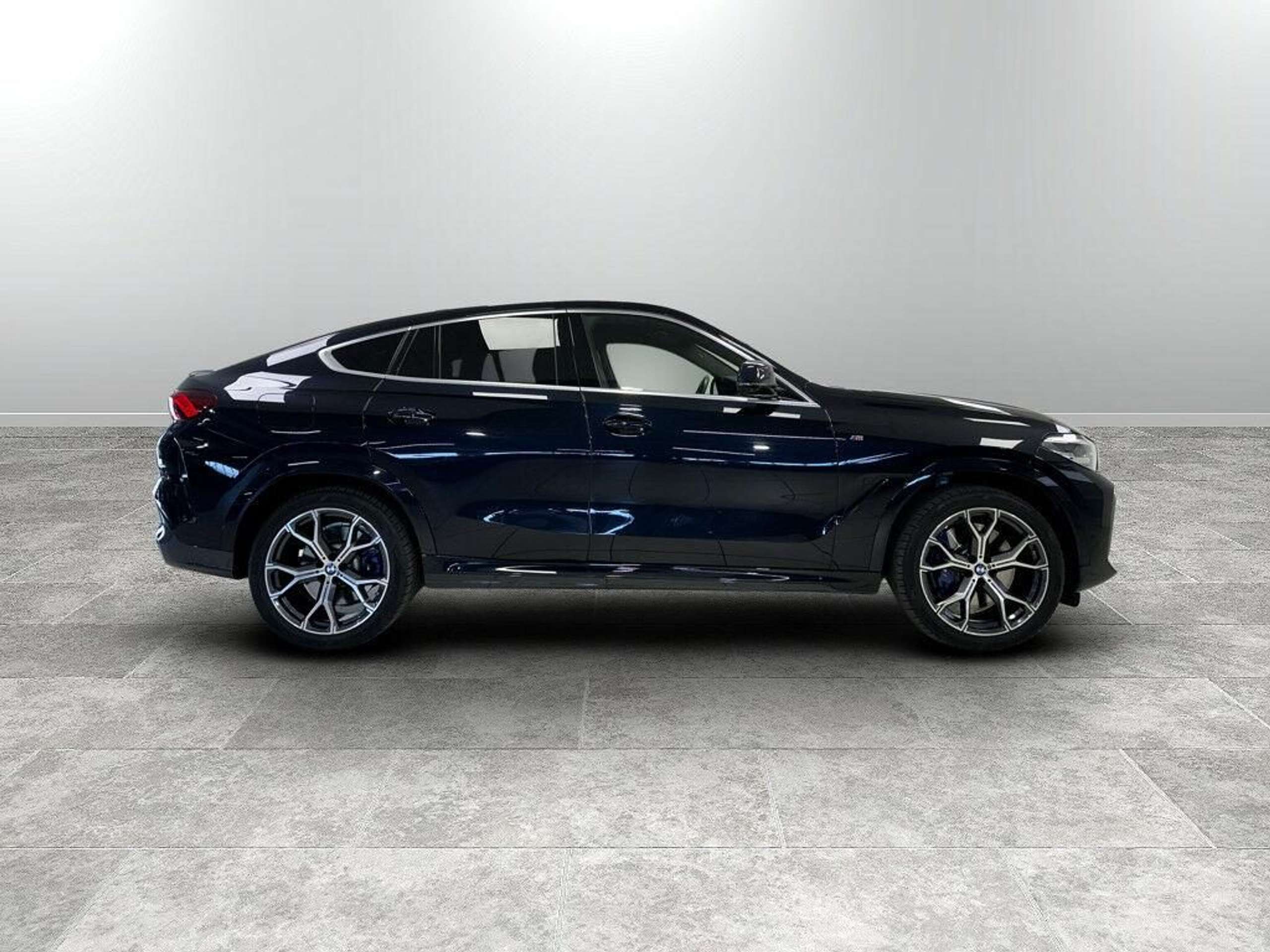 BMW - X6