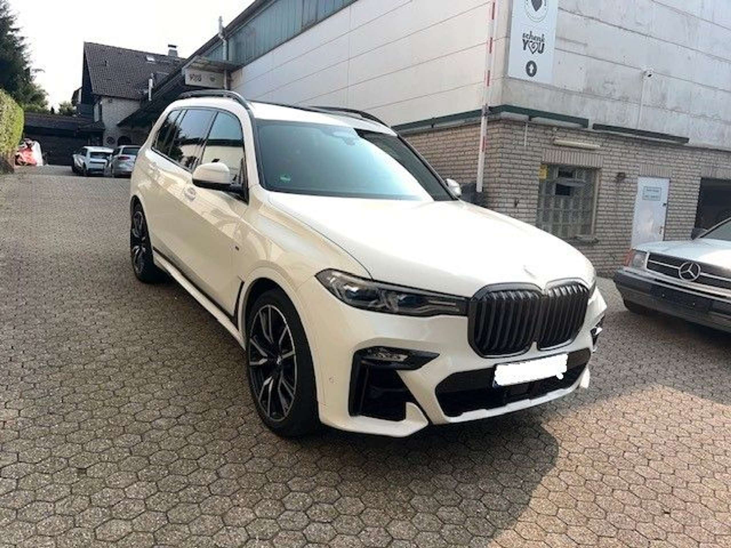 BMW - X7