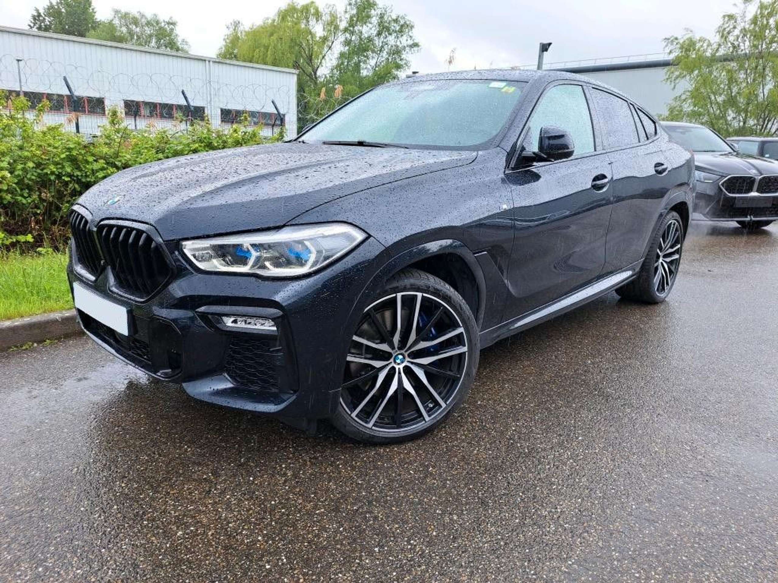 BMW - X6