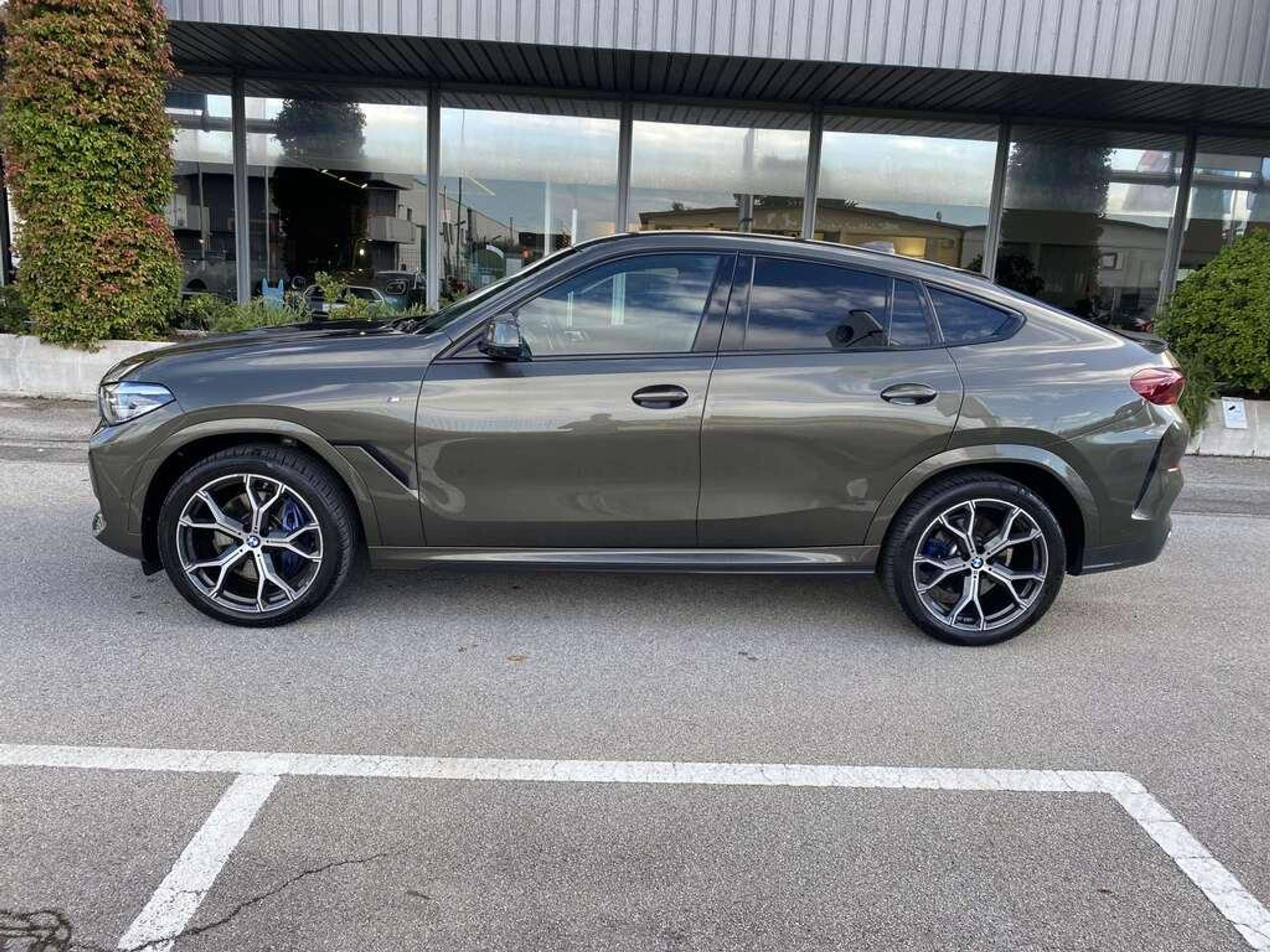 BMW - X6