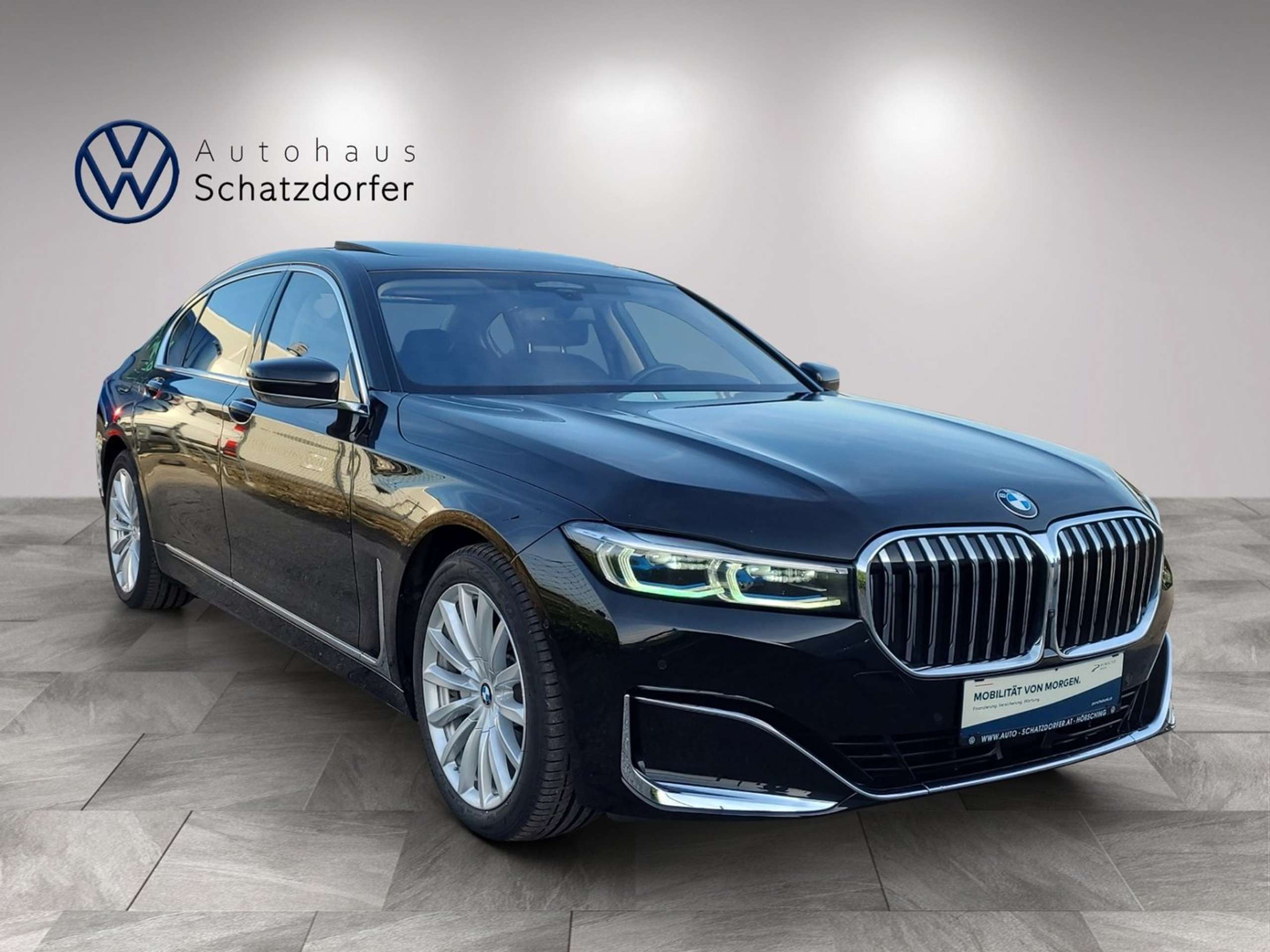 BMW - 730