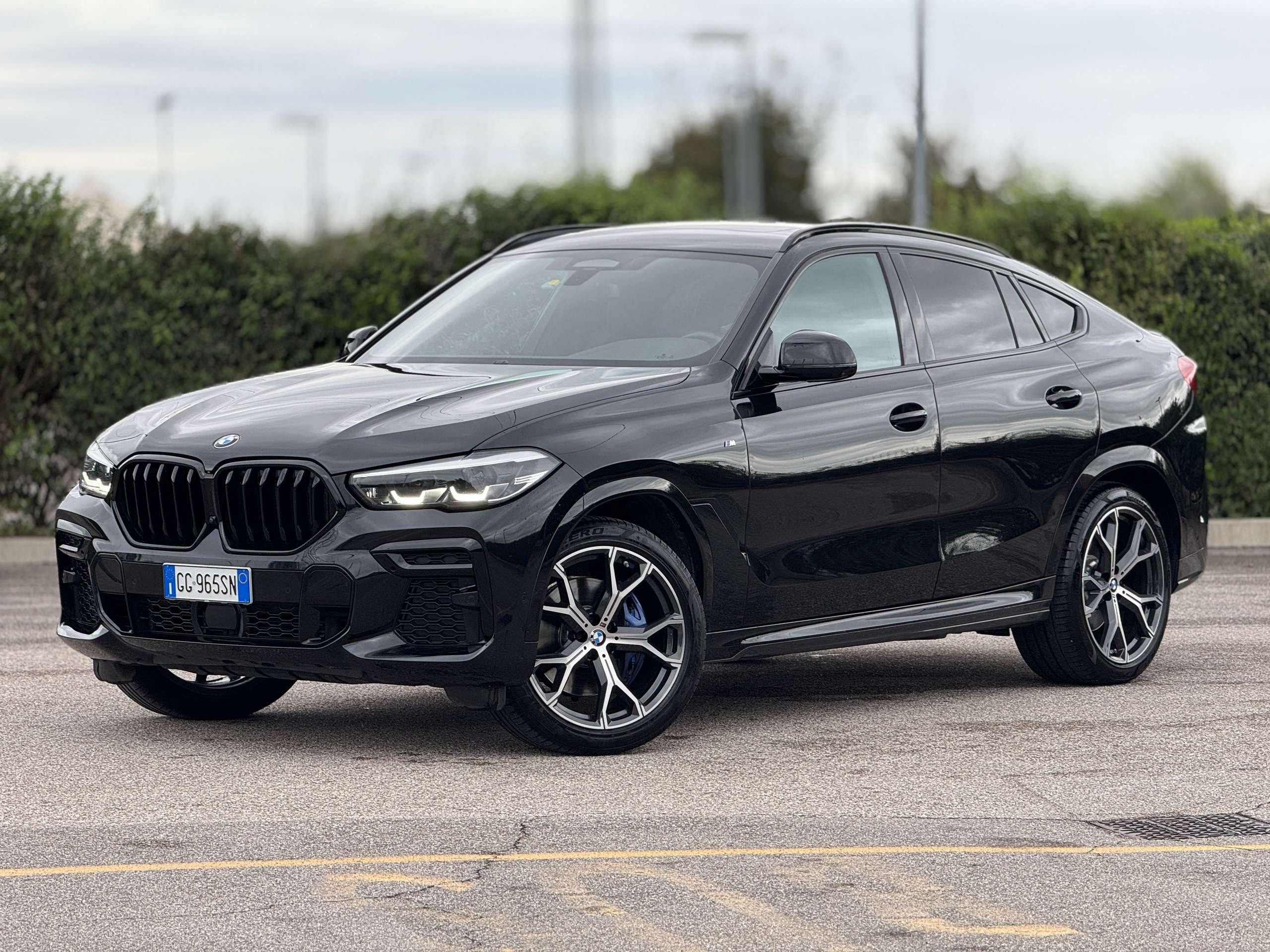 BMW - X6