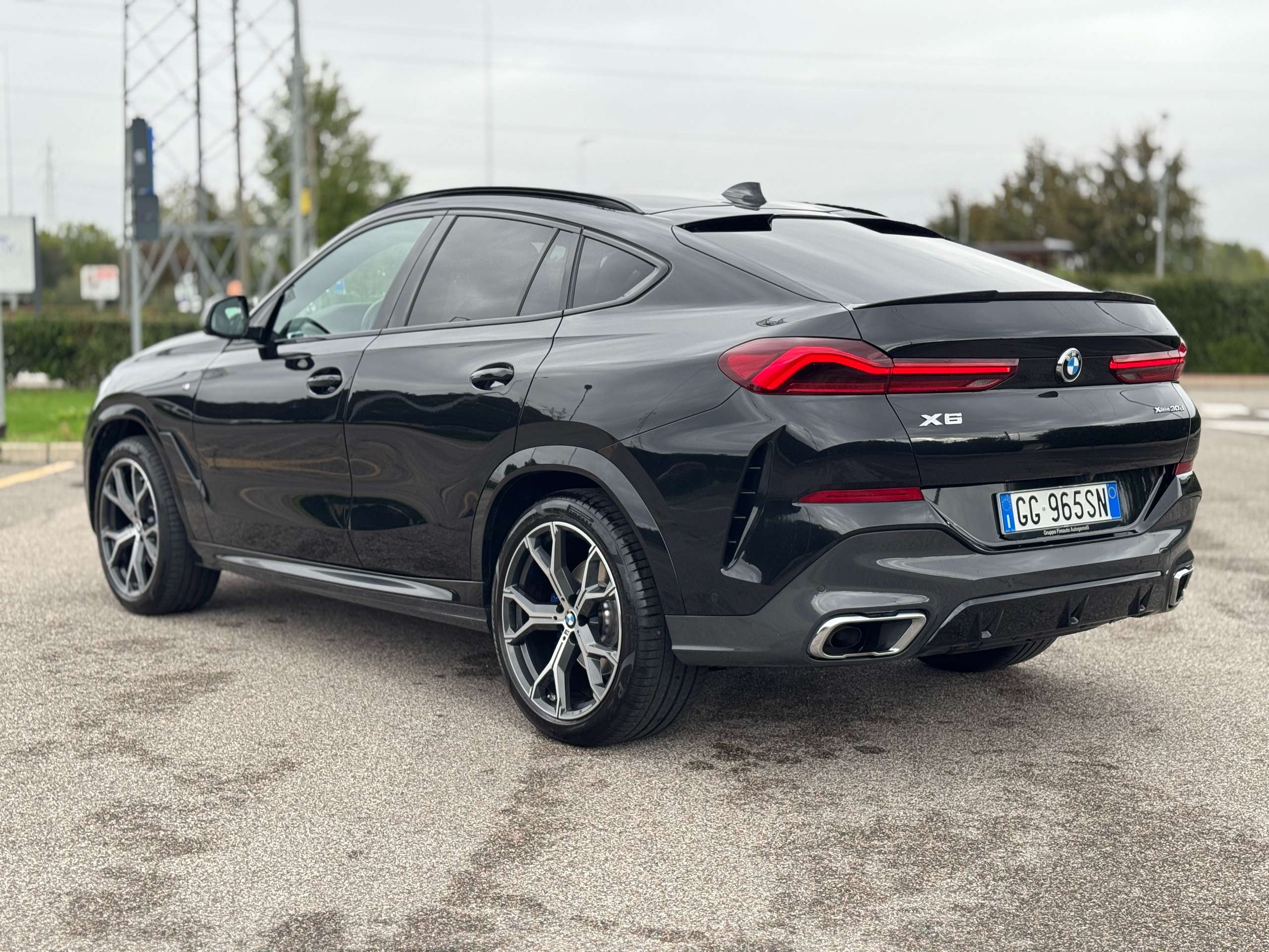 BMW - X6