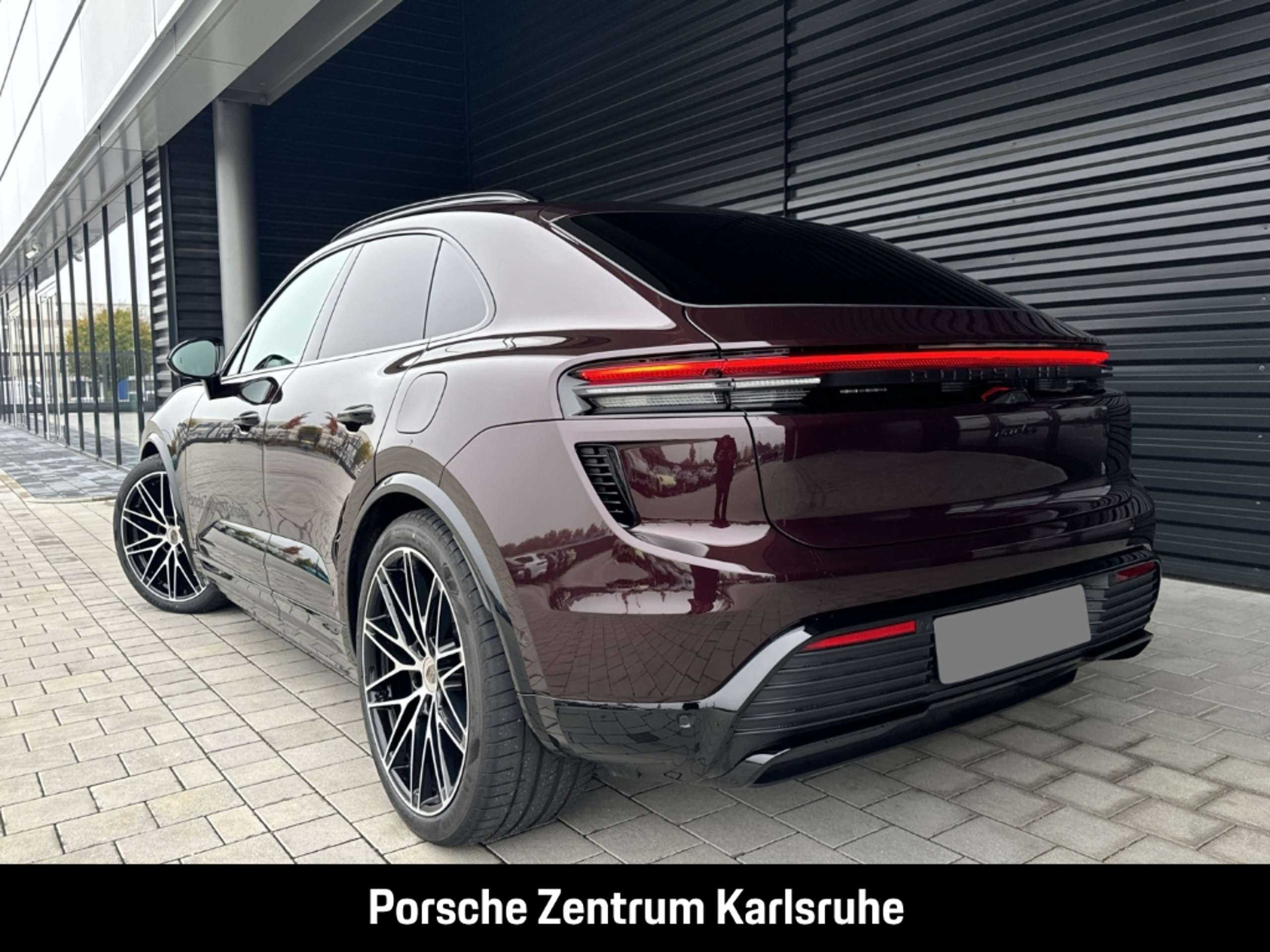 Porsche - Macan