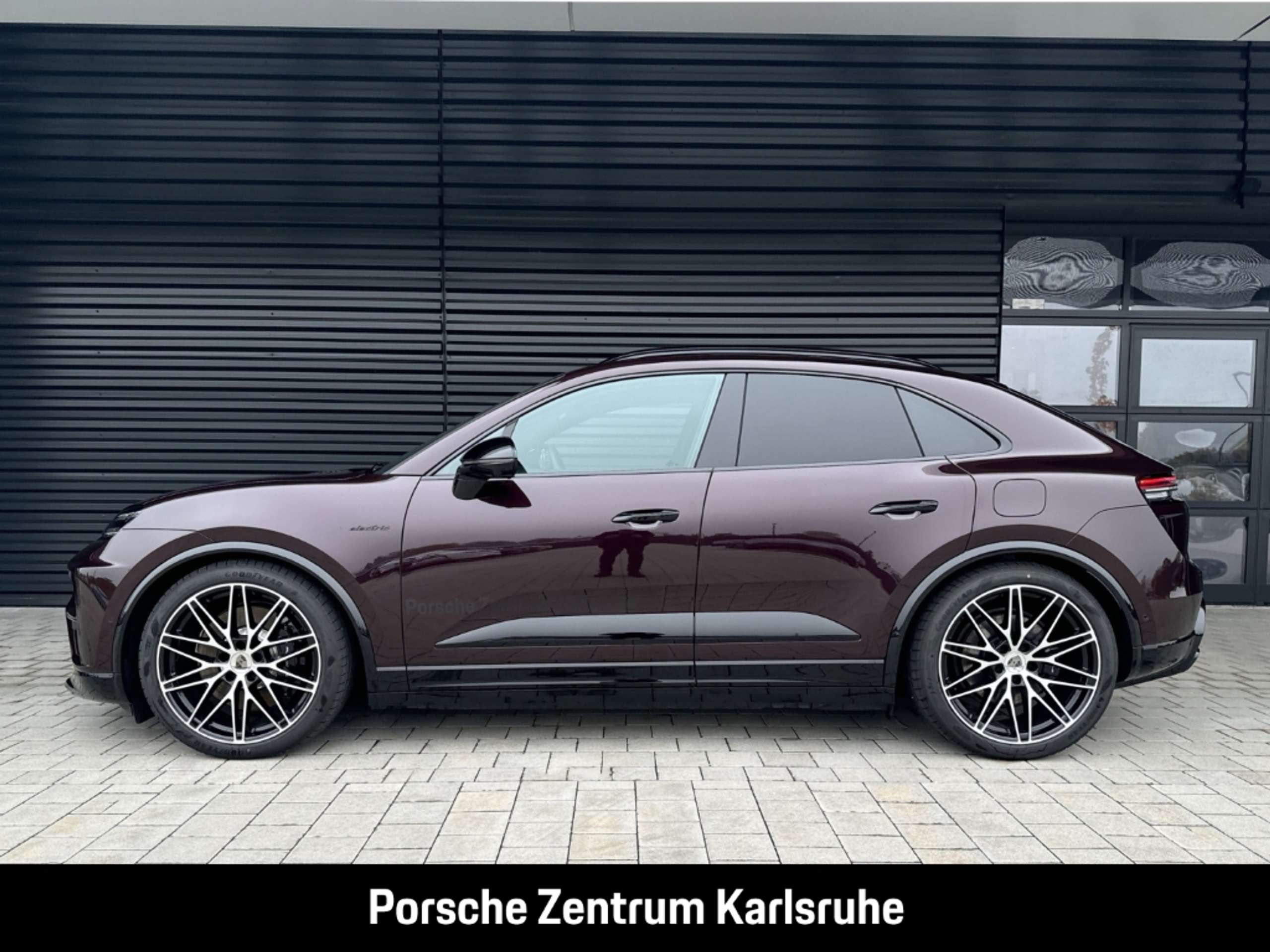 Porsche - Macan