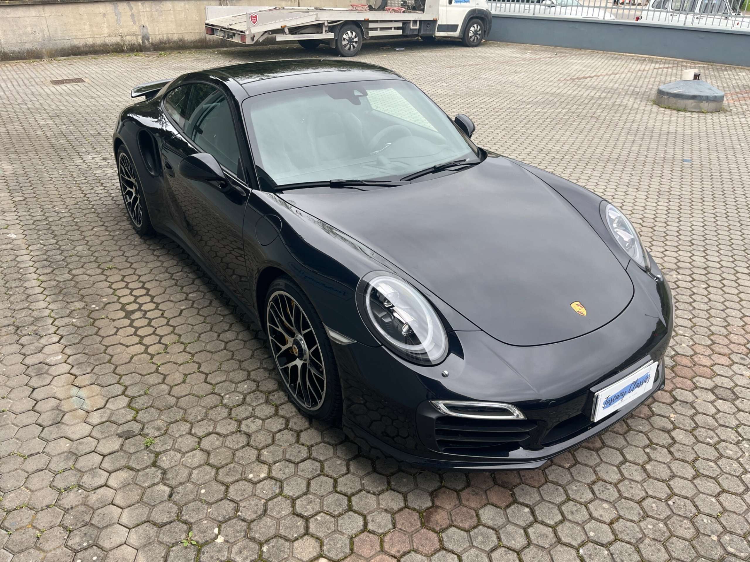 Porsche - 911