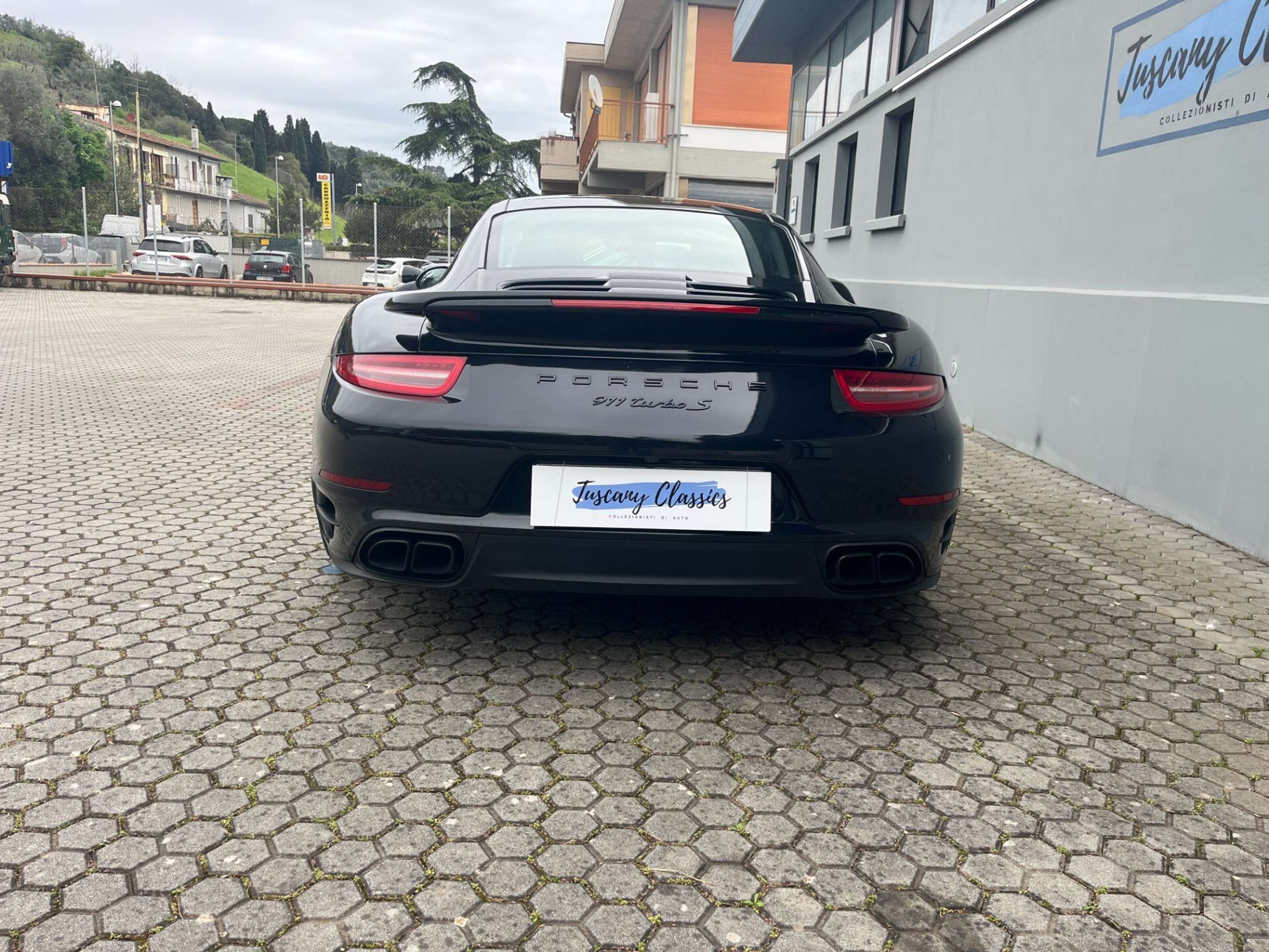 Porsche - 911