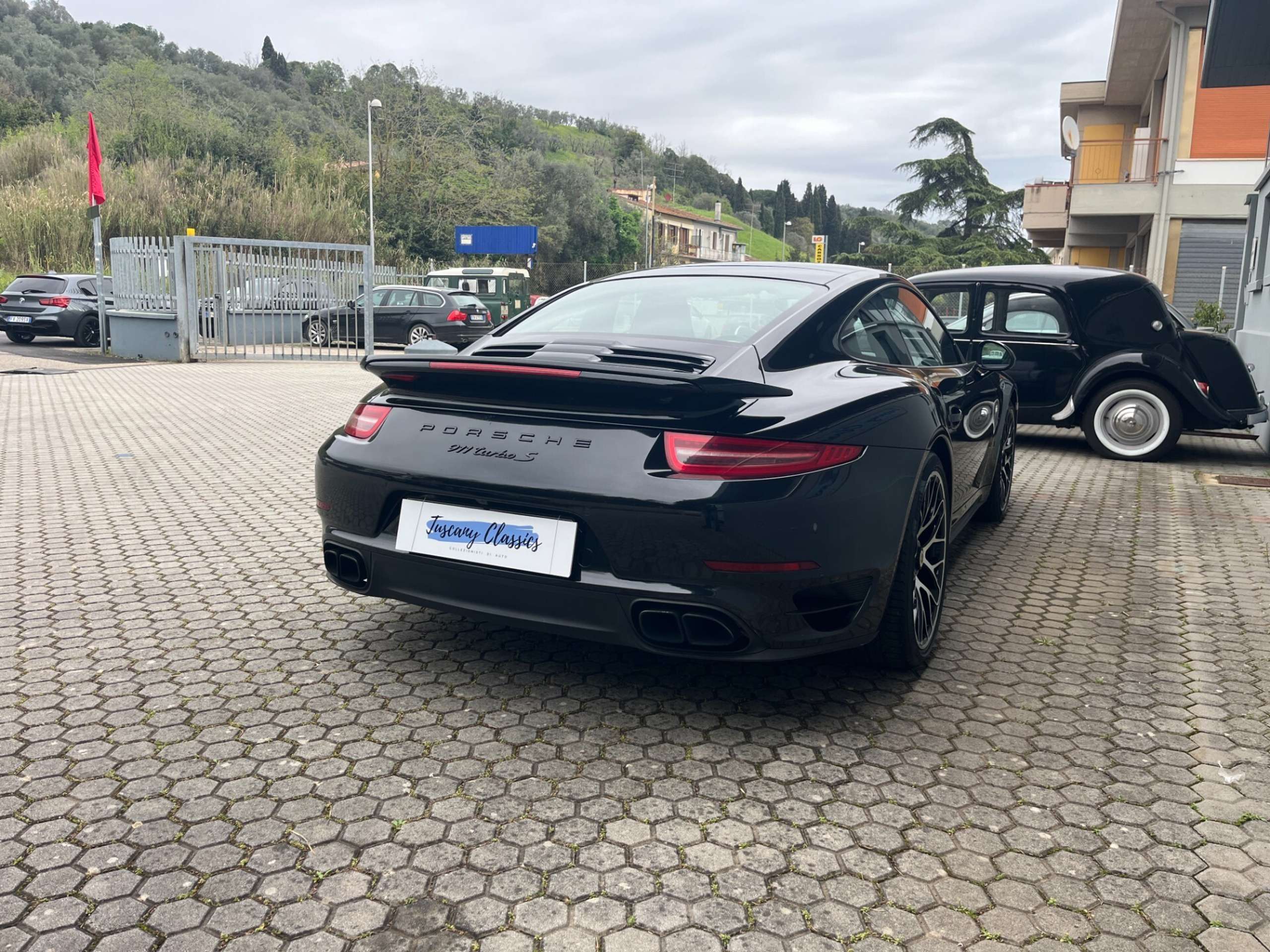 Porsche - 911