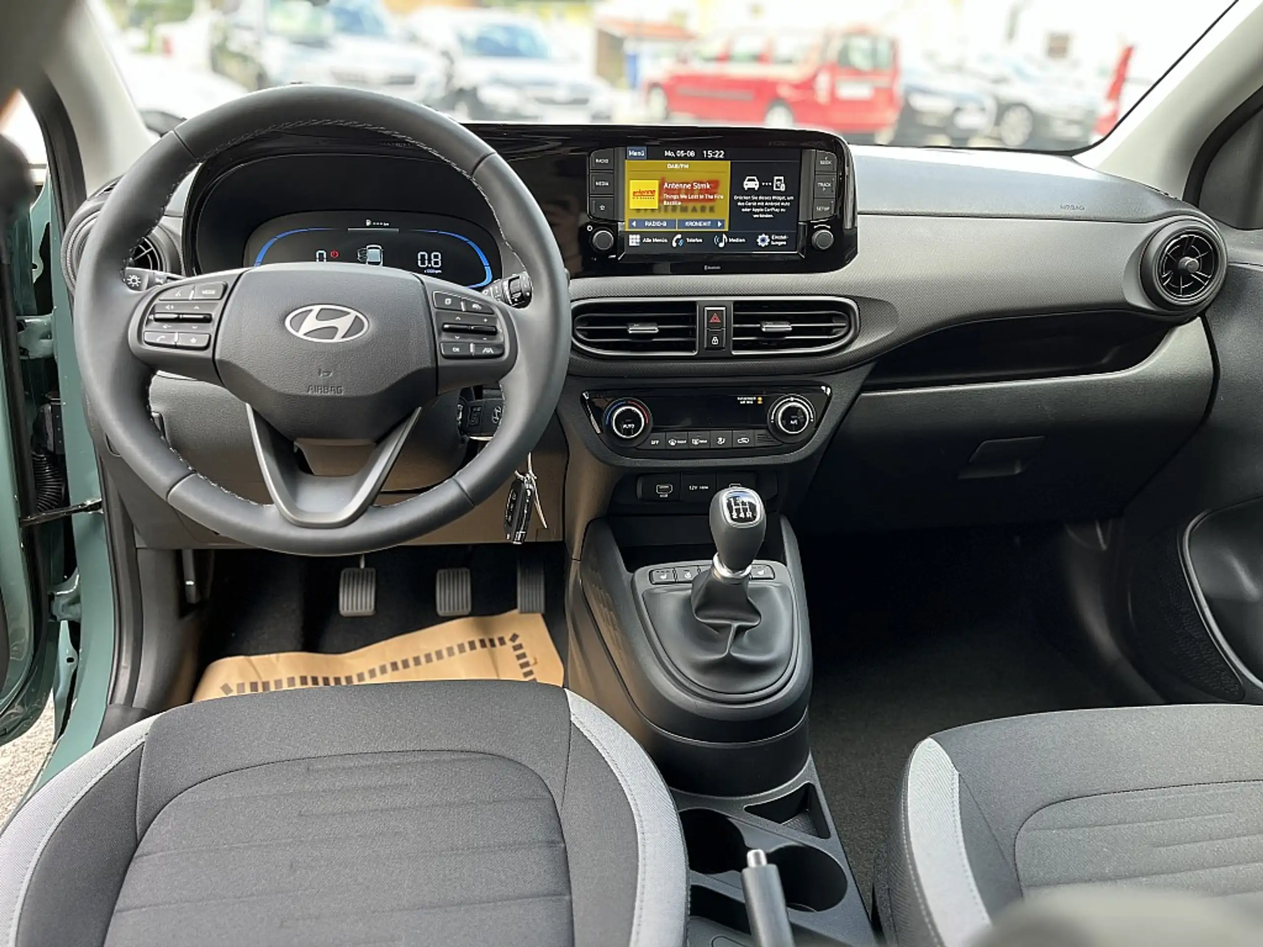 Hyundai - i10