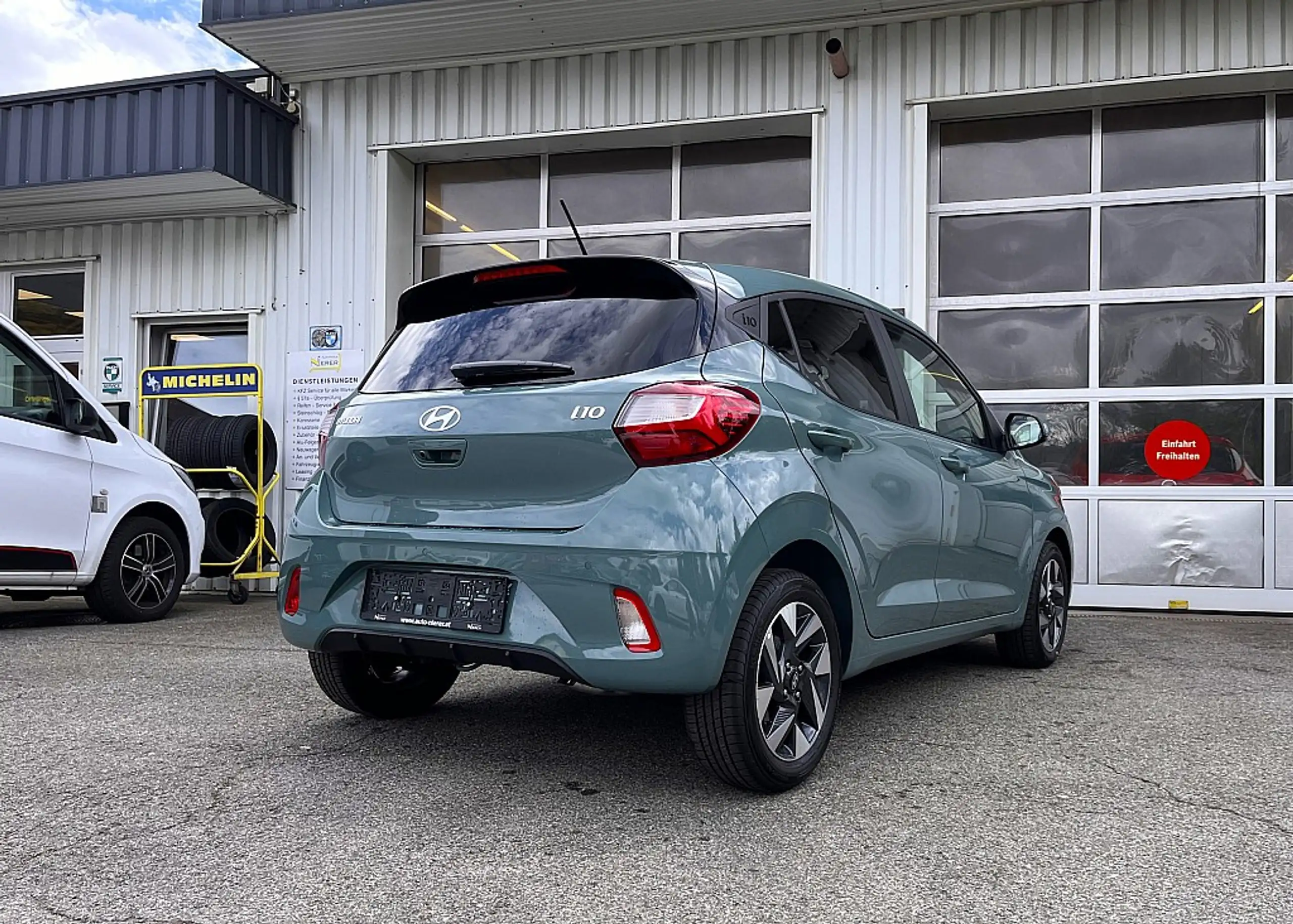 Hyundai - i10